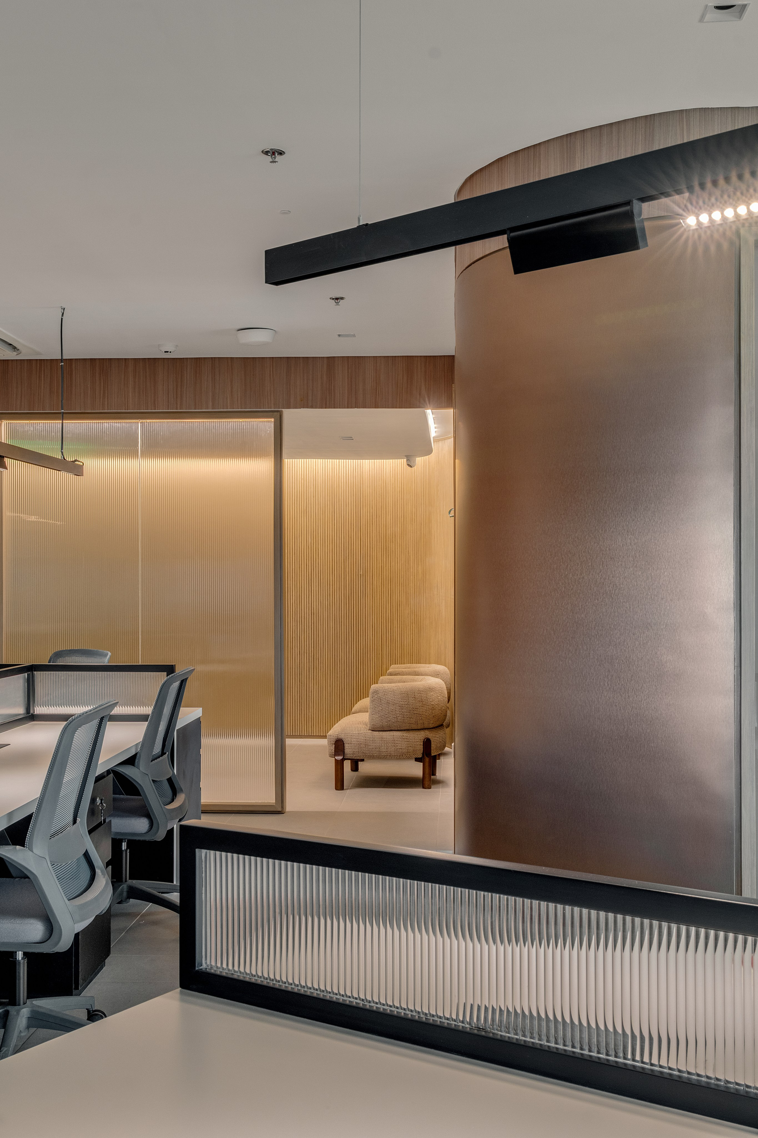 Office // Glaston Tower. Interior & Architectural Photographer Philippines | Argen Carlo Camaclang