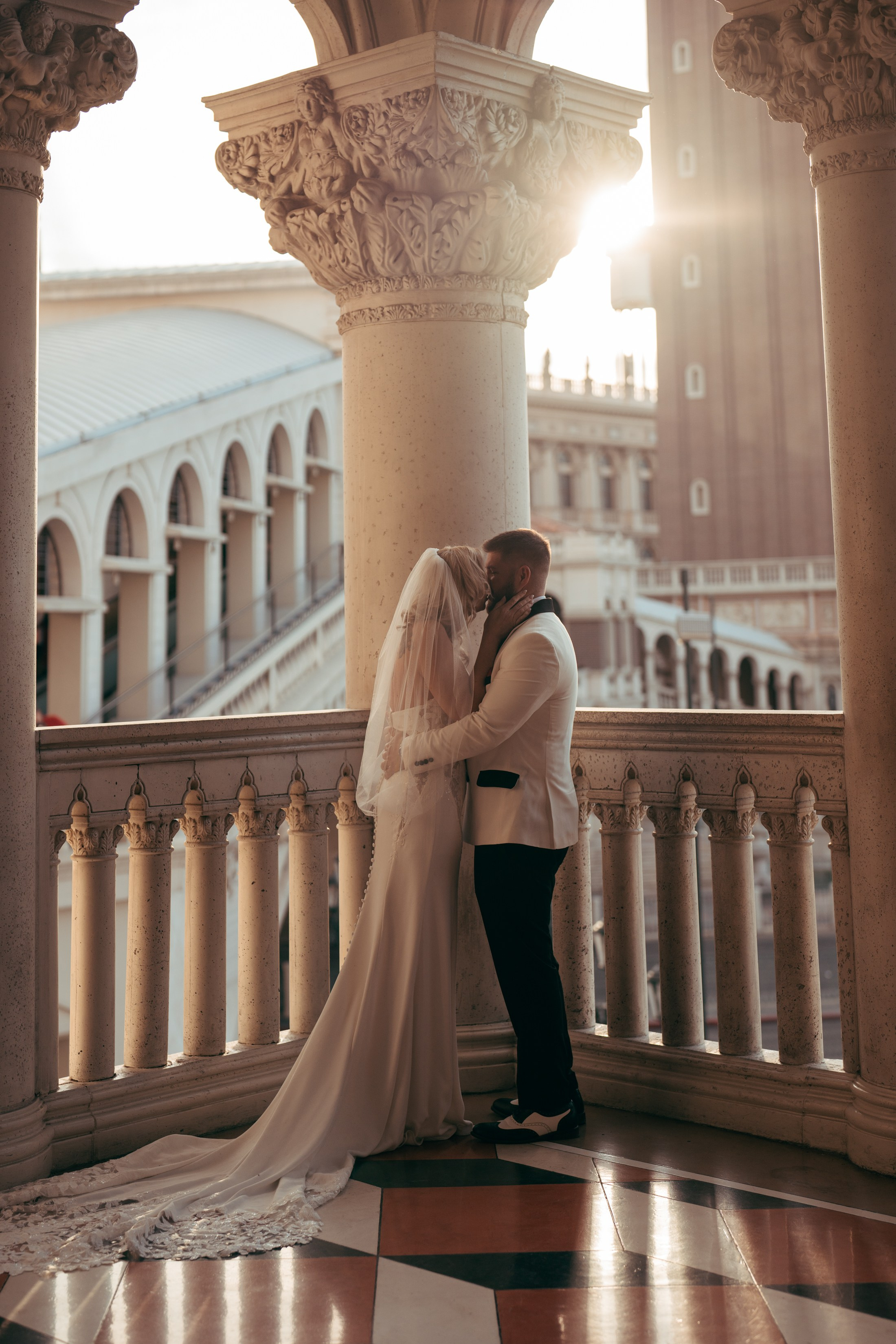 Chris&Holly. Wedding & elopement photographer Viktoriya Kravtsov. Las Vegas