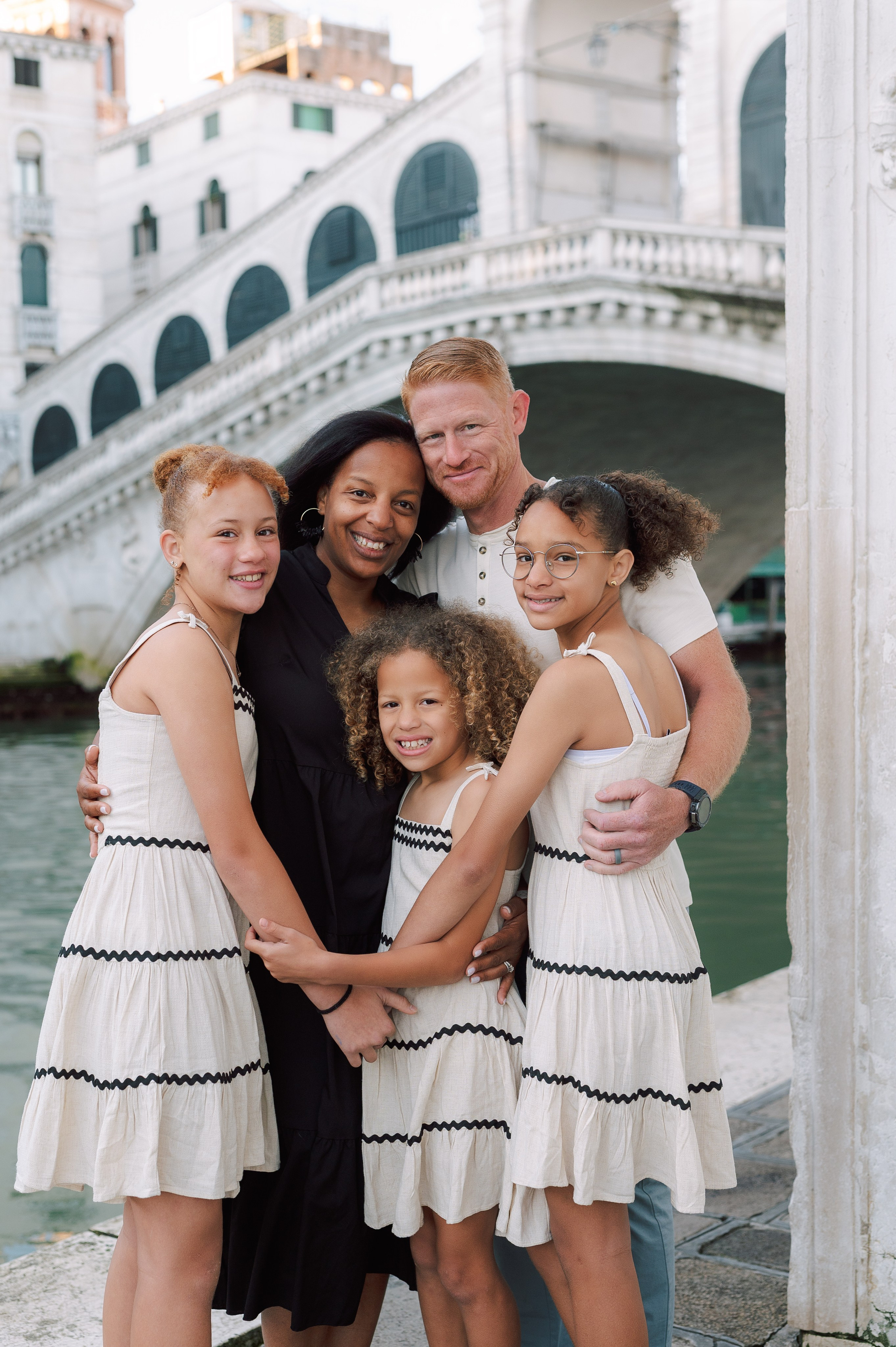 Eliza, Elena, Elliana, Teresa and Brad. Photographer in Venice Anna Terzi