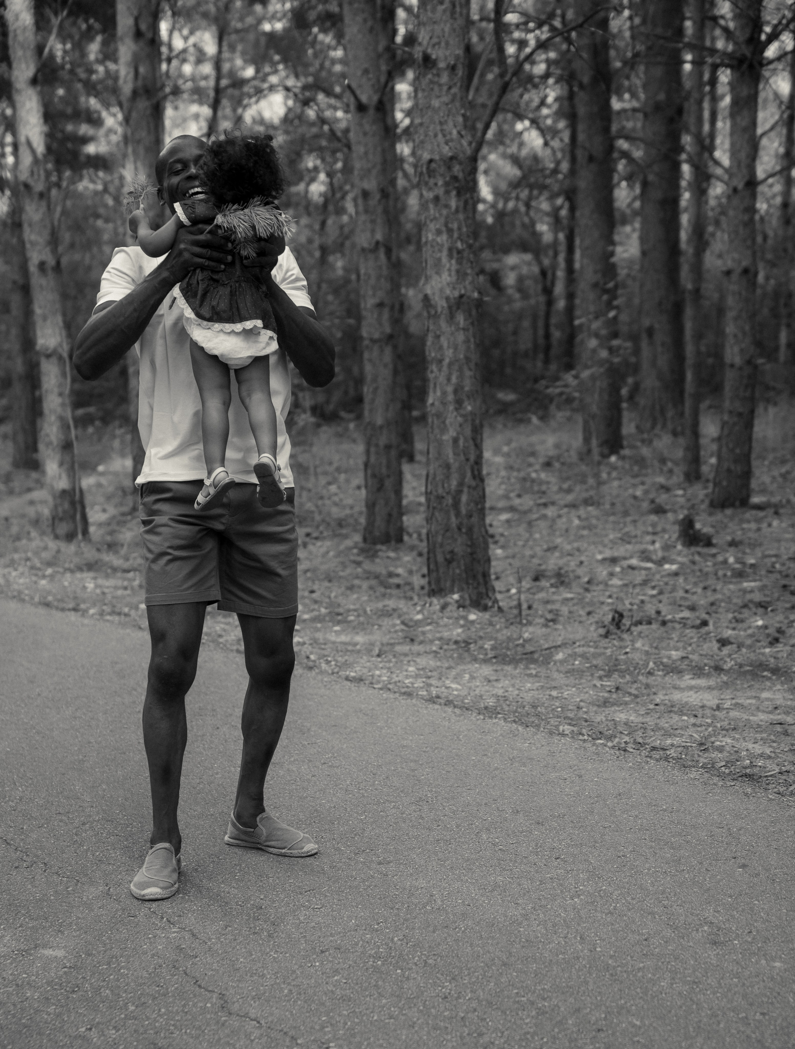 Family in Birds Hill. Photographer Viktoriia Skavronskaya