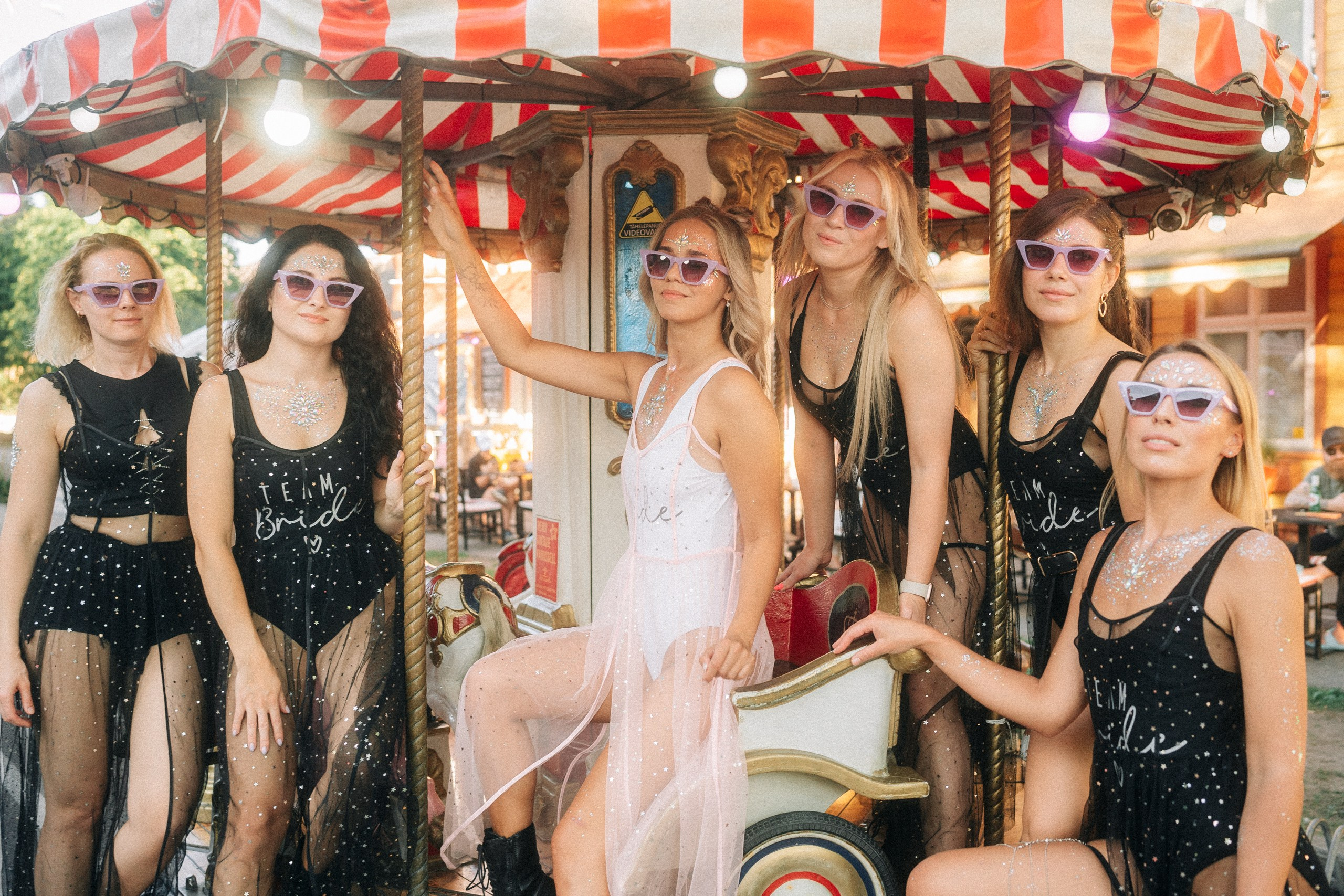Coachella-themed Bachelorette Party. Couple and Family Photographer in Tallinn, Sasha Kaloshin