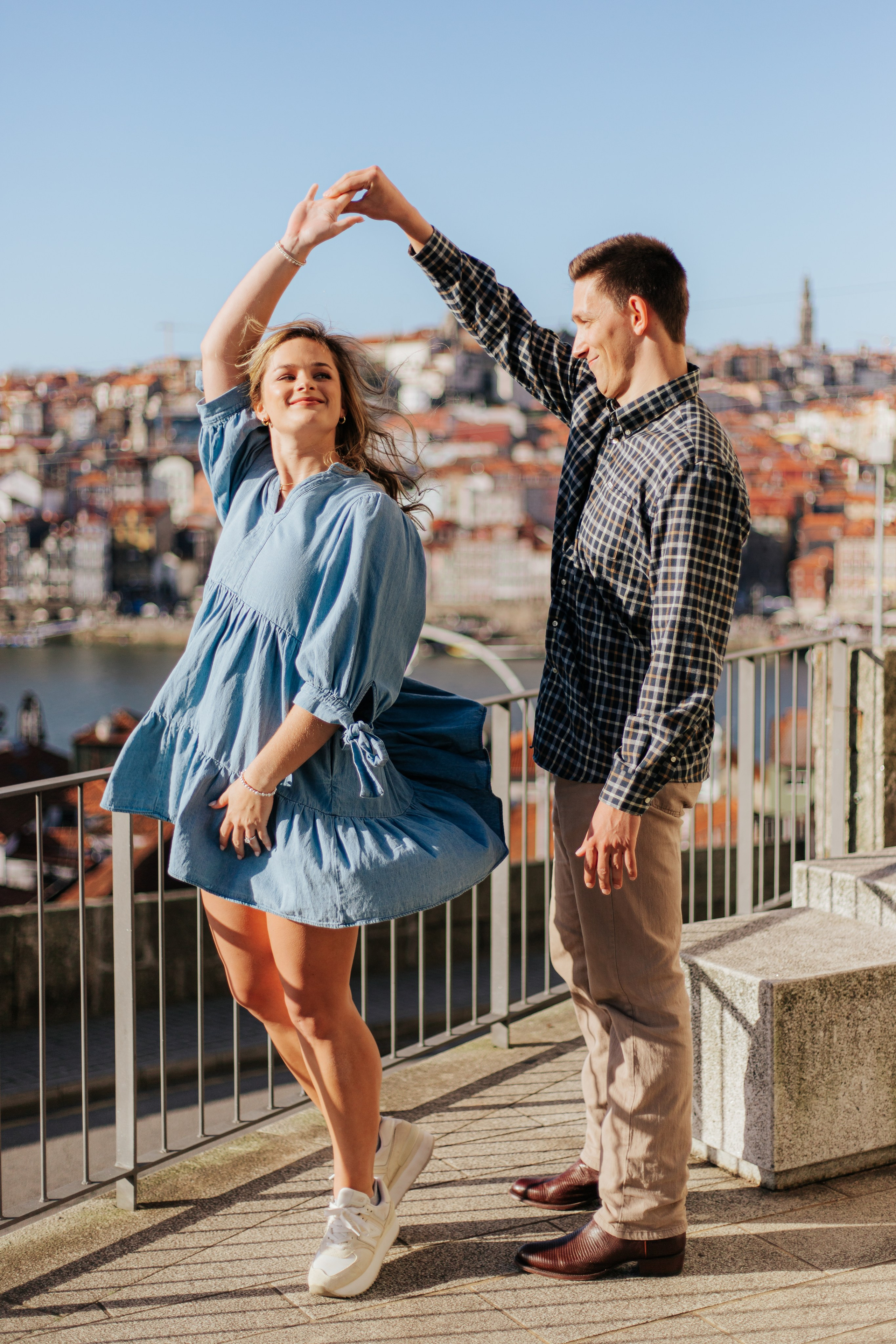 Jamie Gregg. Davi Valente