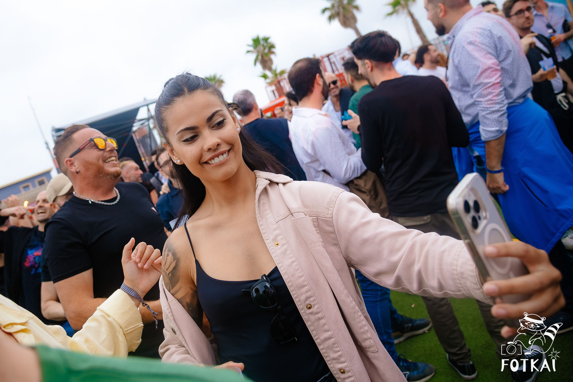 Cariña La Fiesta 2.0 — Fotos del evento en El Muelle Live, Alicante, 2026 | FOTKAI