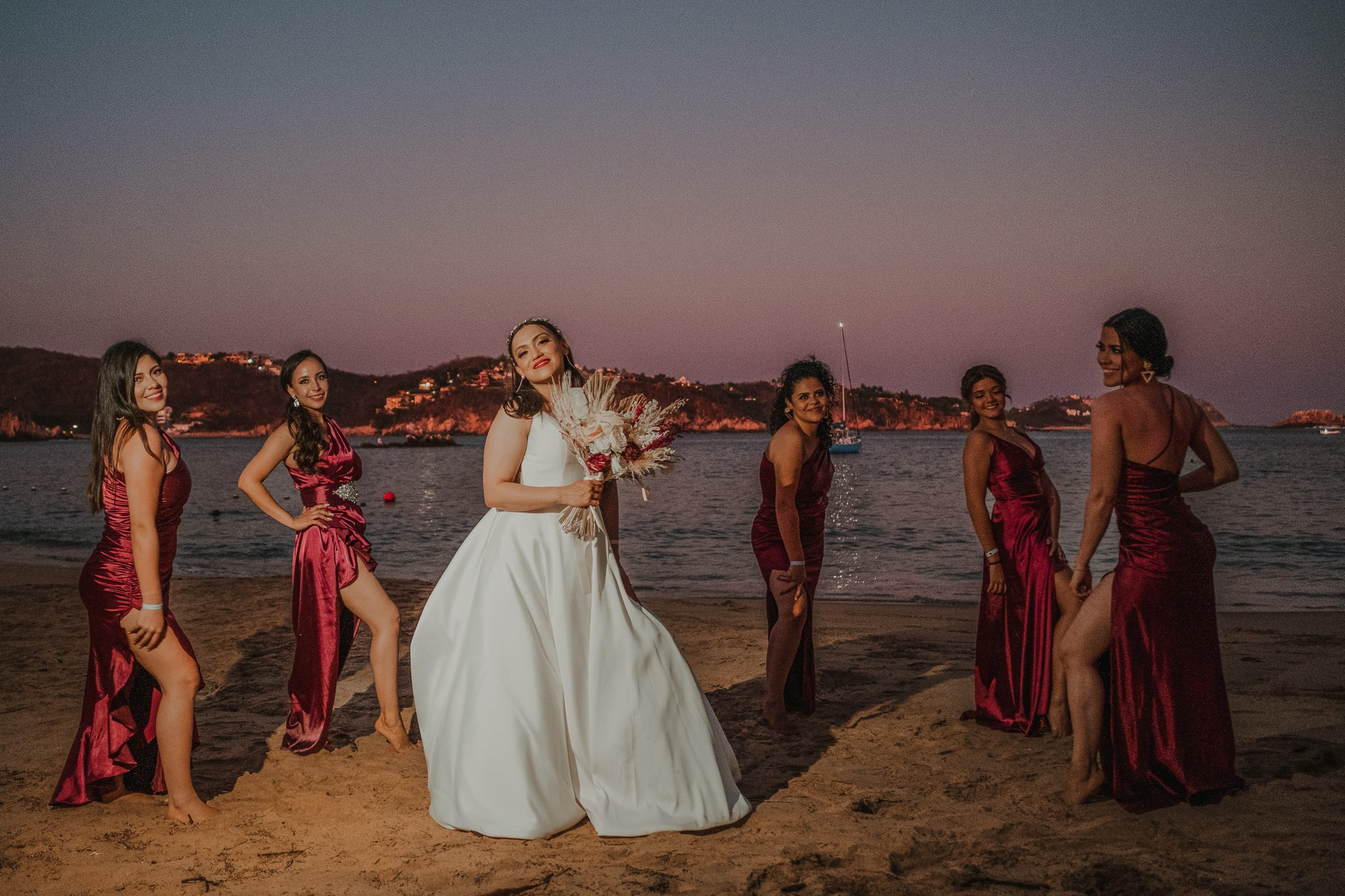 Silvia & Julio / Huatulco. Wedding and family photographer in Mexico City