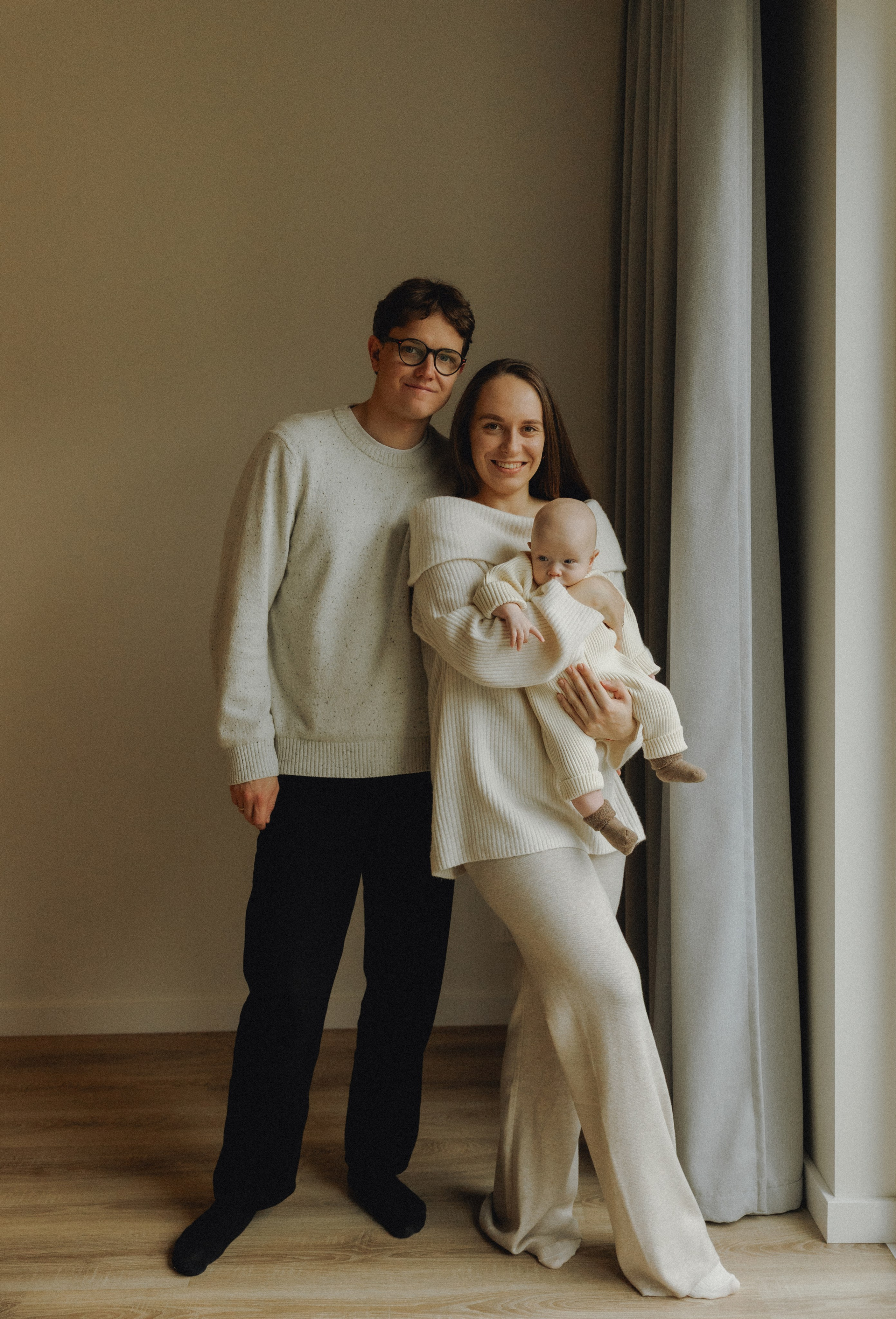 Naujagimio fotosesija namuose | 2025. Vestuvių ir šeimų fotografė Lena Bondarenko / belove photo