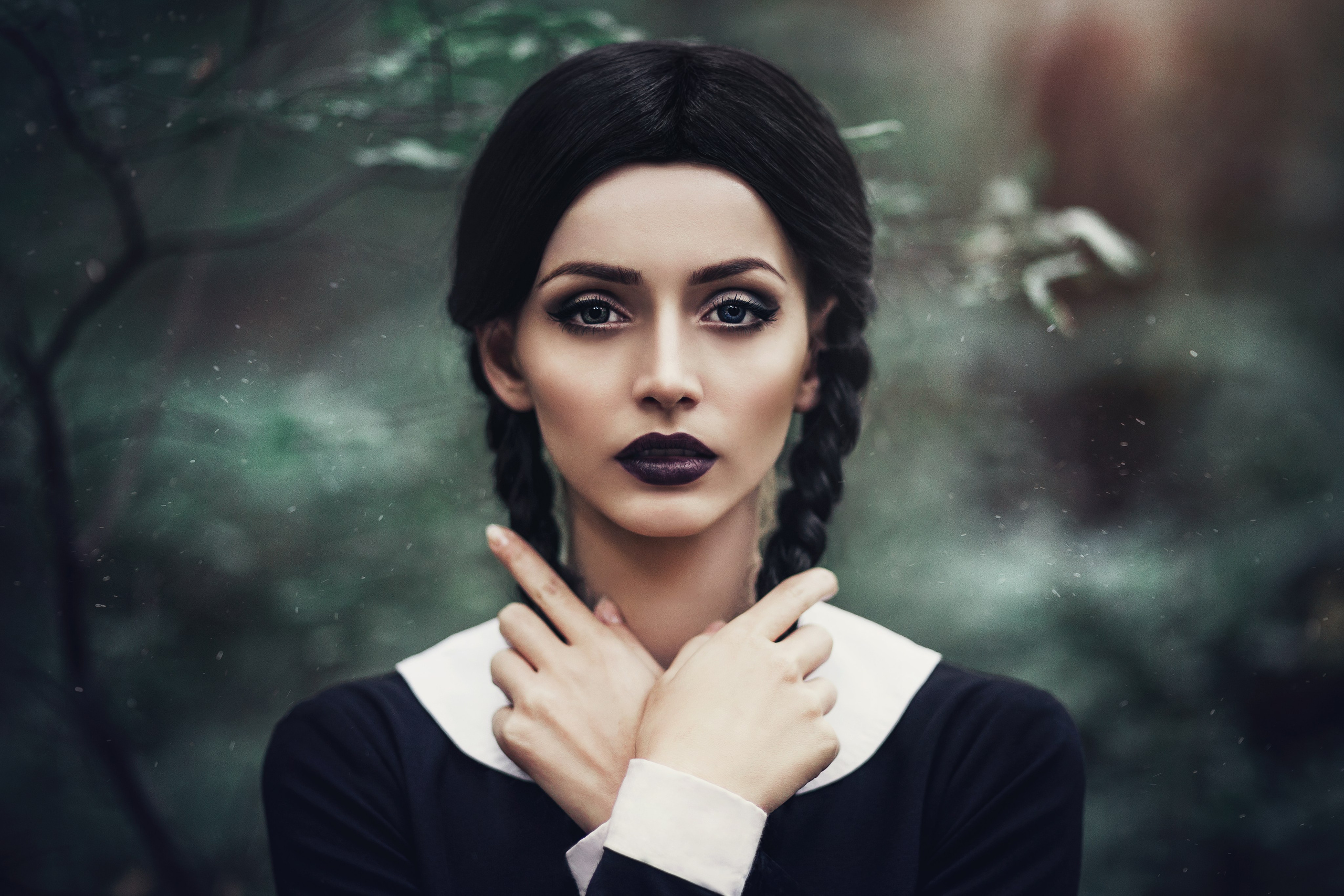 Fantasy cosplay portrait with dramatic studio lighting. Dark aesthetic cosplay photoshoot in Belgrade. Creative fantasy character photography in Serbia