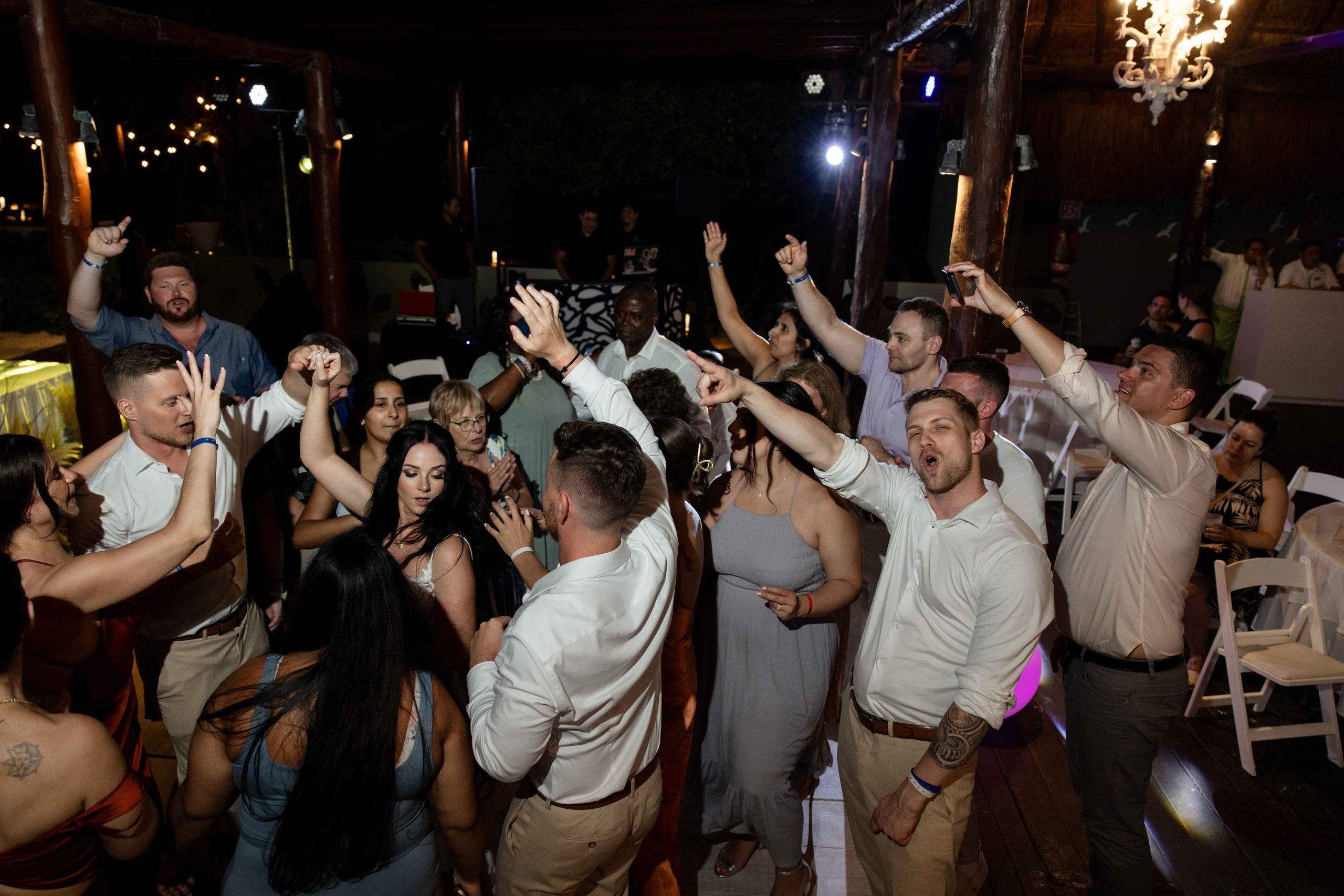 Martin&Tamara (Mexico). Wedding Photographer in Winnipeg — Cinematic & Timeless by Vitiuk Photography