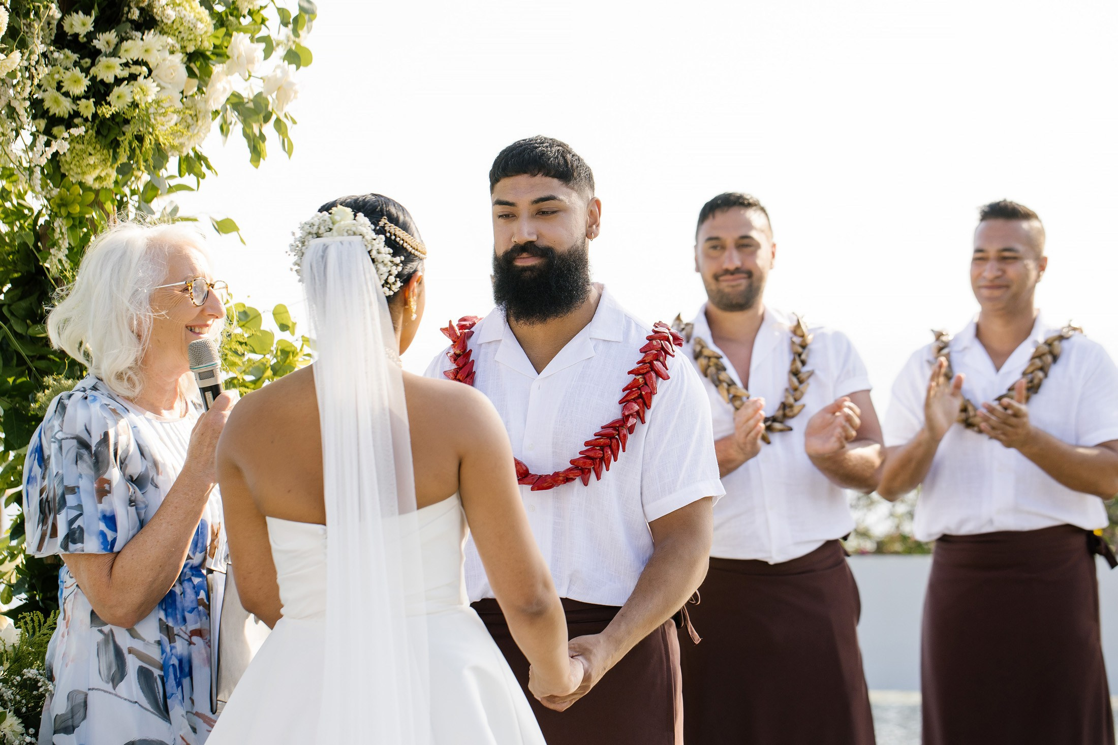 Big funny wedding with guests in paradise Bali island. Get.it.feel — Aesthetic Photography and Videography