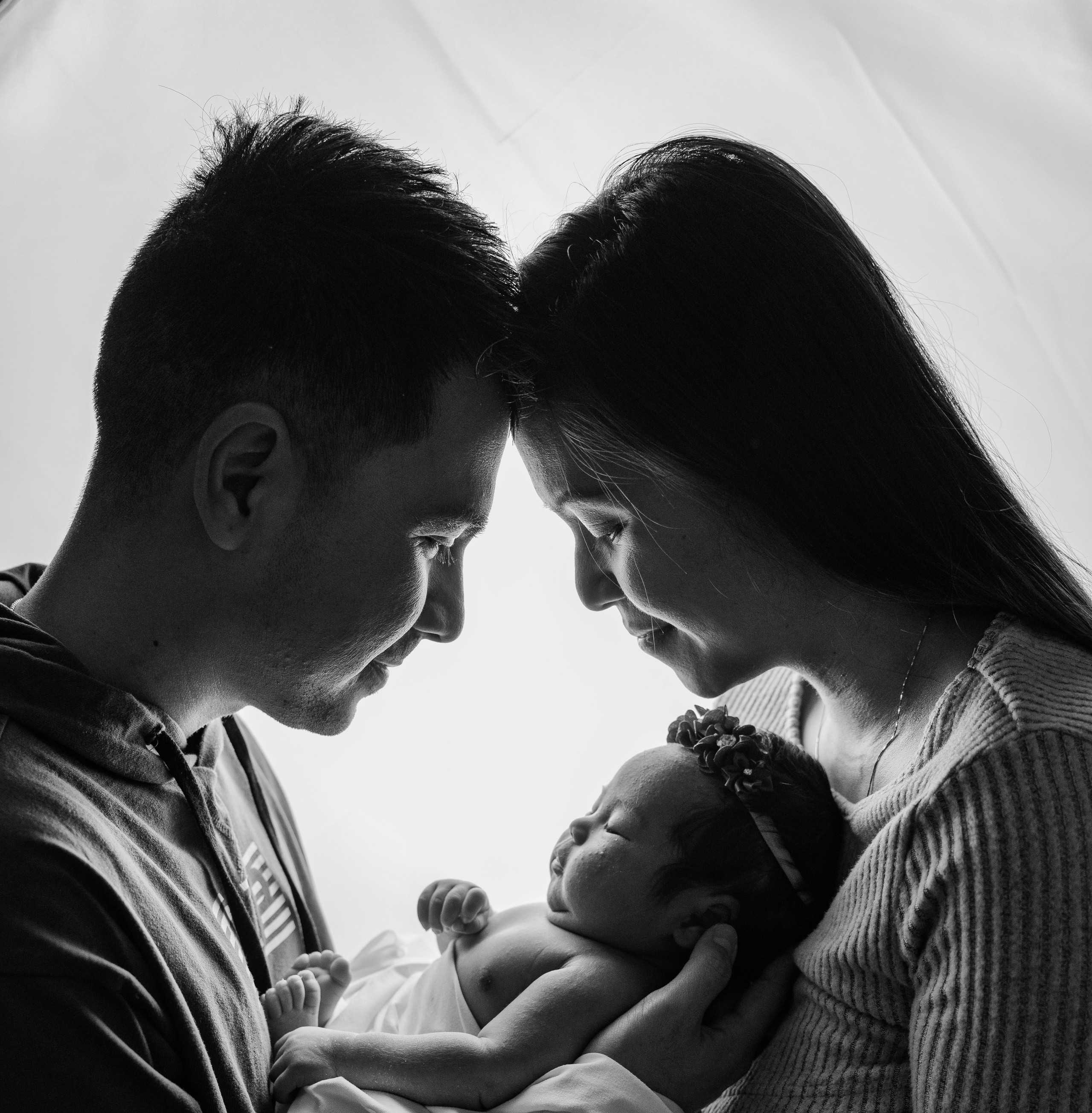 Newborn Photographer black&blonde
