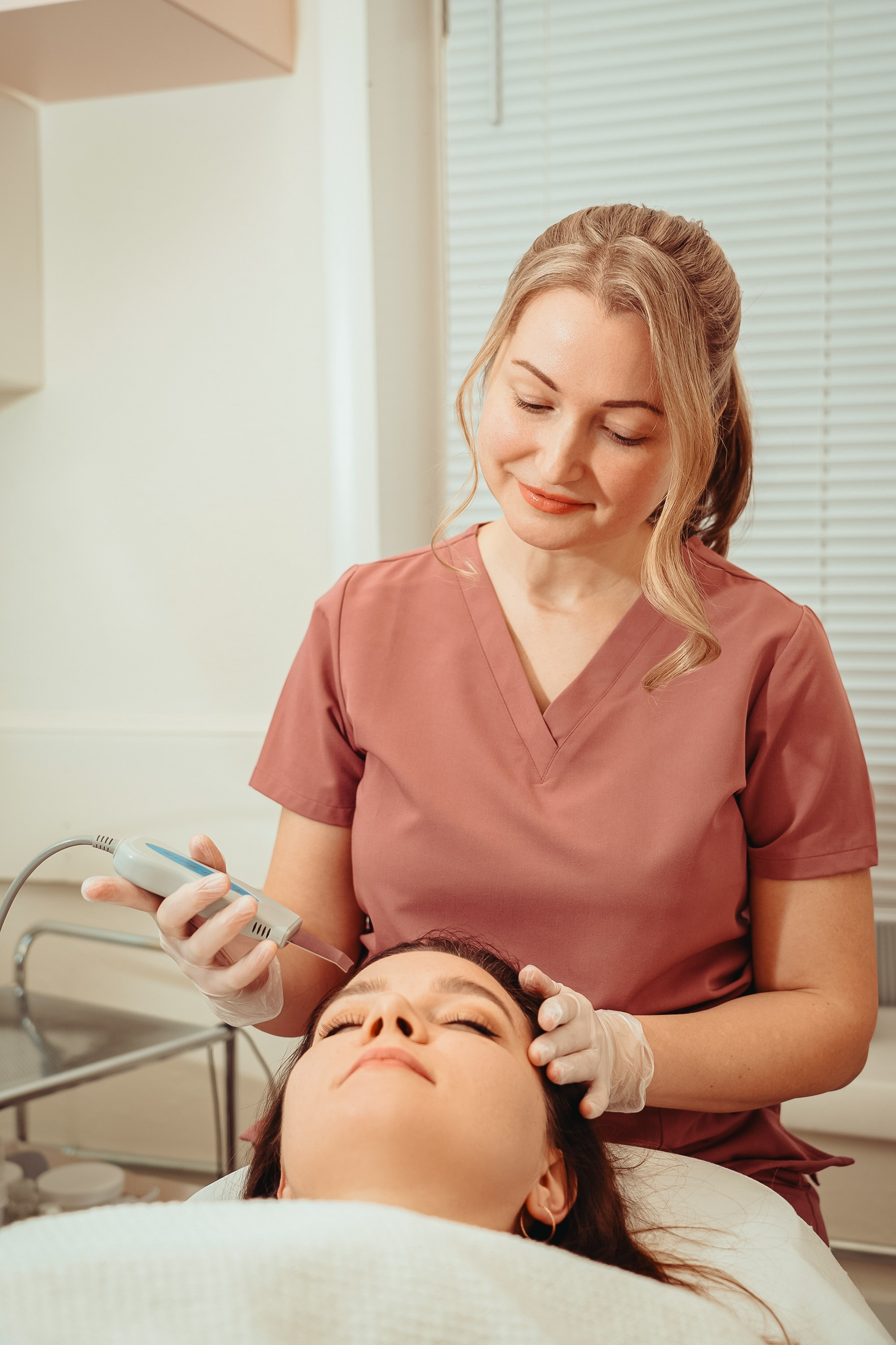 Сontent for the website of a laser hair removal specialist. Portrait and wedding photographer in New York