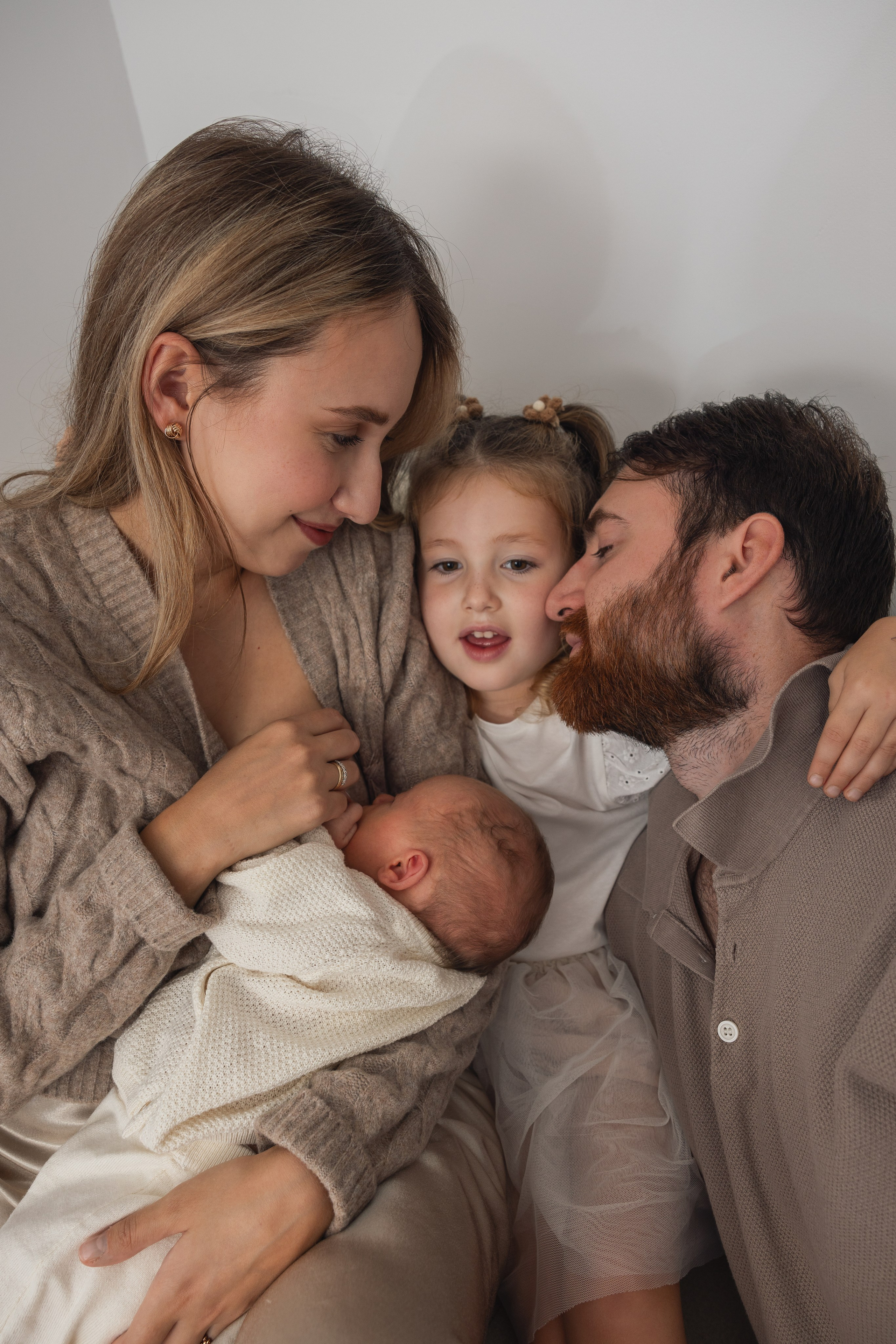 Newborn|Family Session. PHOTOGRAPHER IN LONDON