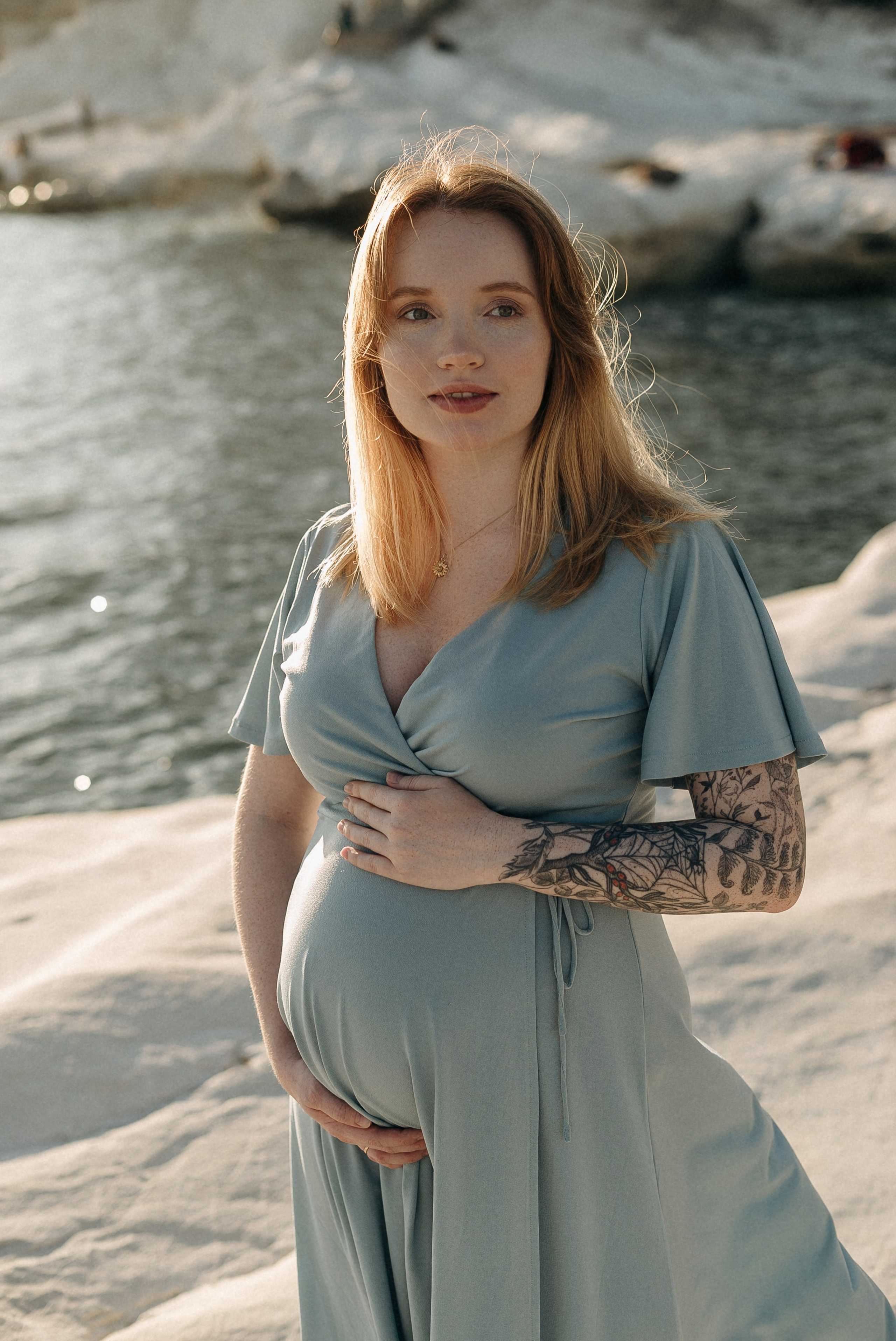 Фотосессия беременности на Белых камнях | Maternity photoshoot at White Rocks. Портретный и семейный фотограф в Лимассоле Кипр Анна Руссу