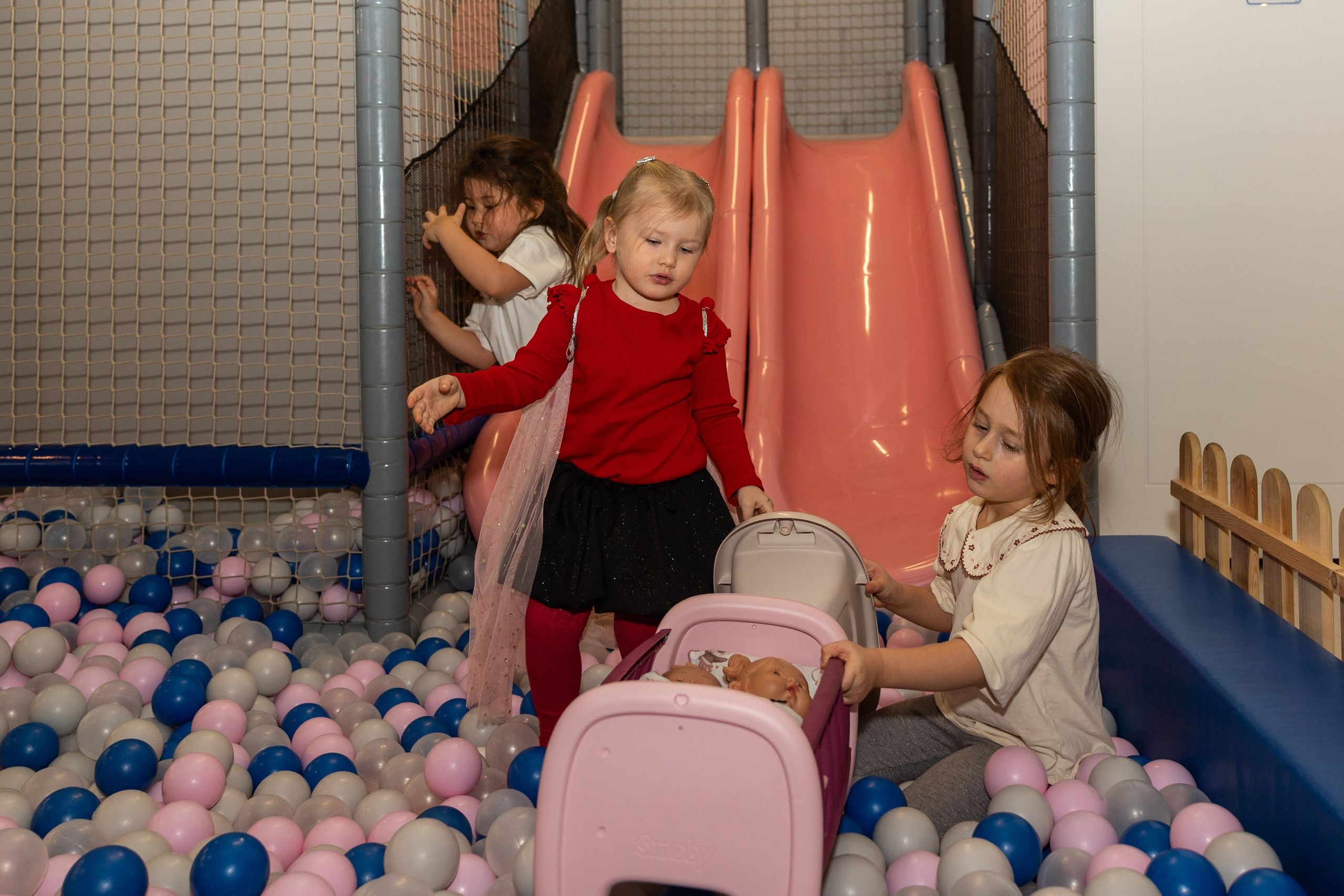 День рождения Артёма 24 января 2026 года. Семейный и детский фотограф в Варшаве Мила Бобровская