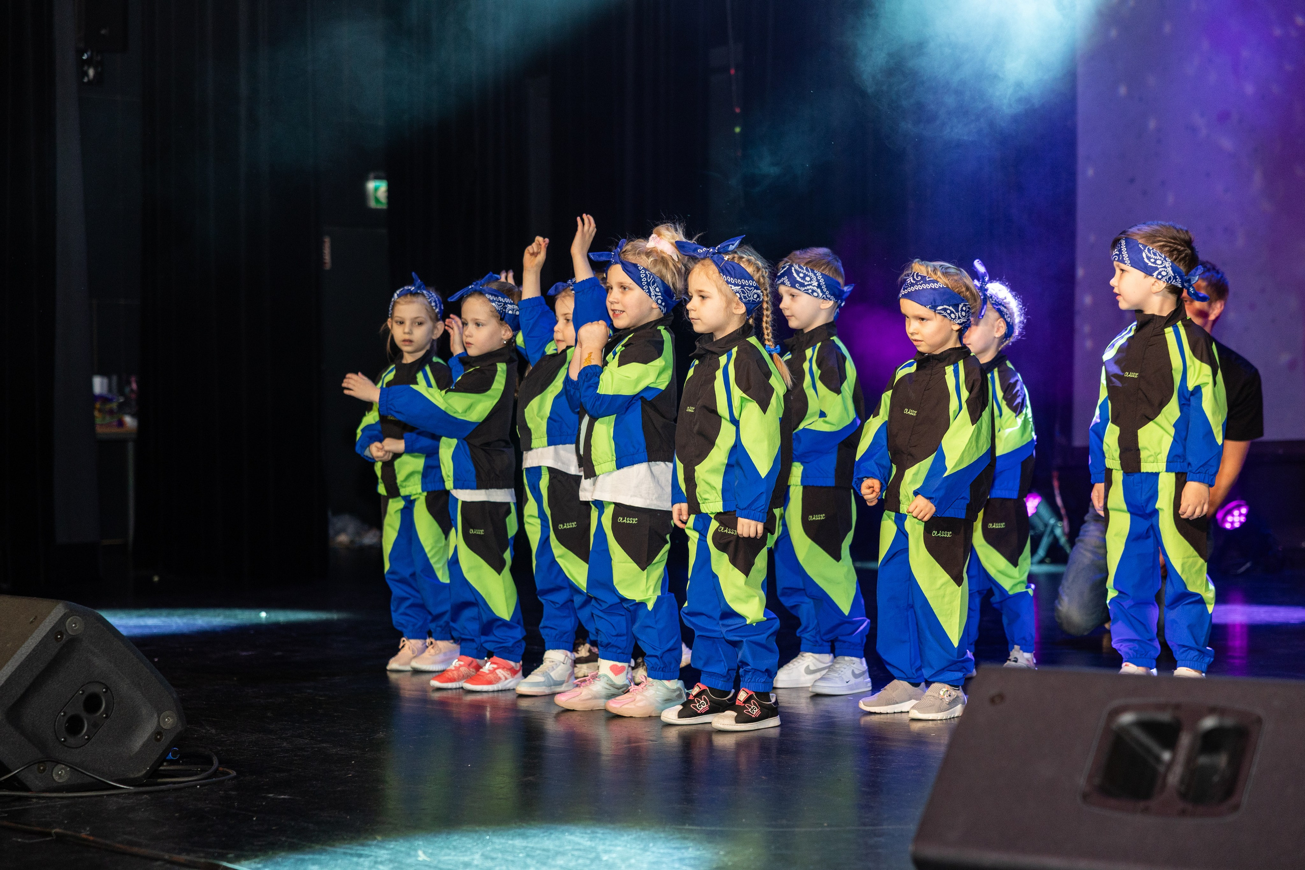 LEO DANCE SHOW WINTER 2025. Семейный и детский фотограф в Варшаве Мила Бобровская