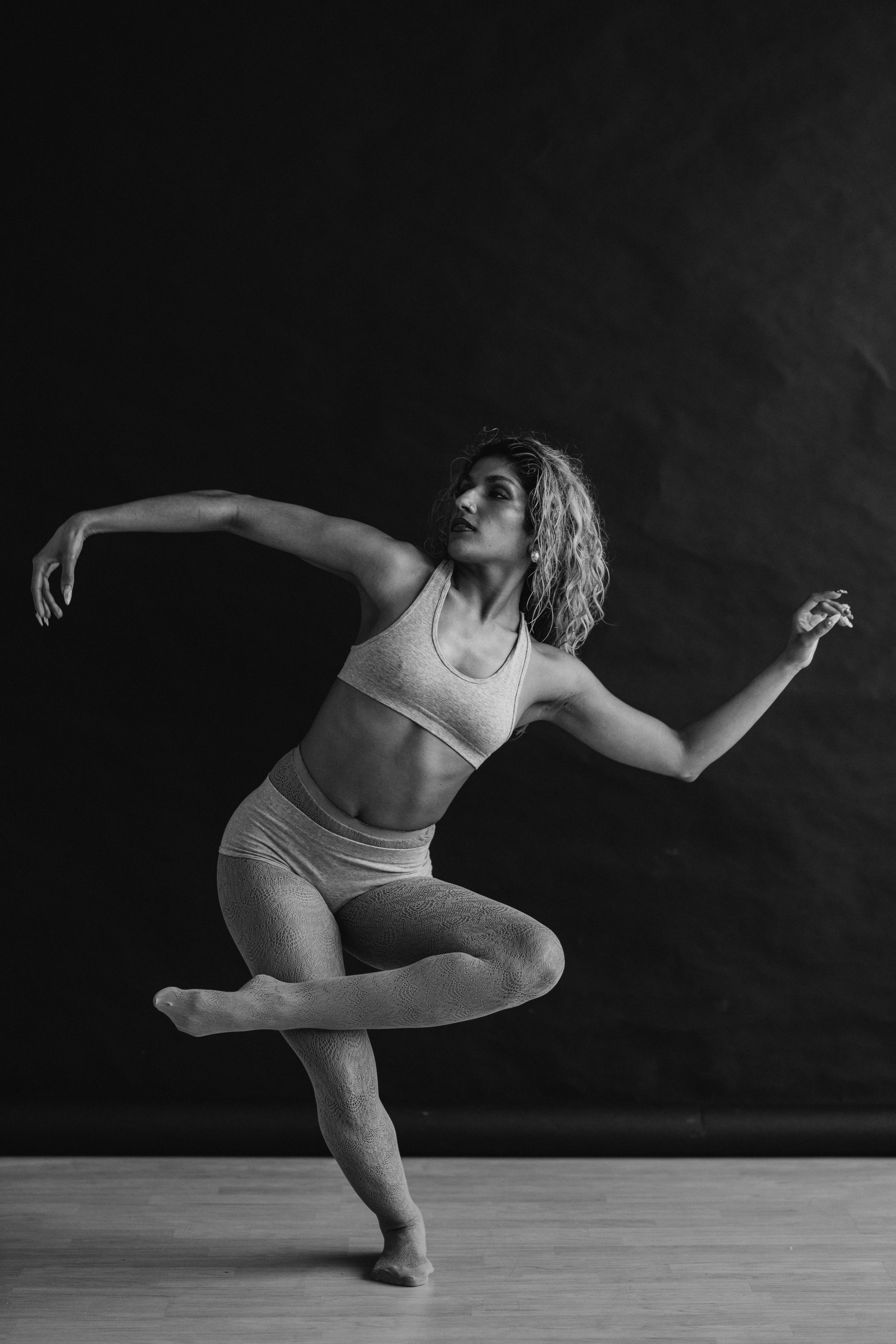 DANCERS. Victoria Olonen – Cinematic Portrait Artist | Helsinki & Europe