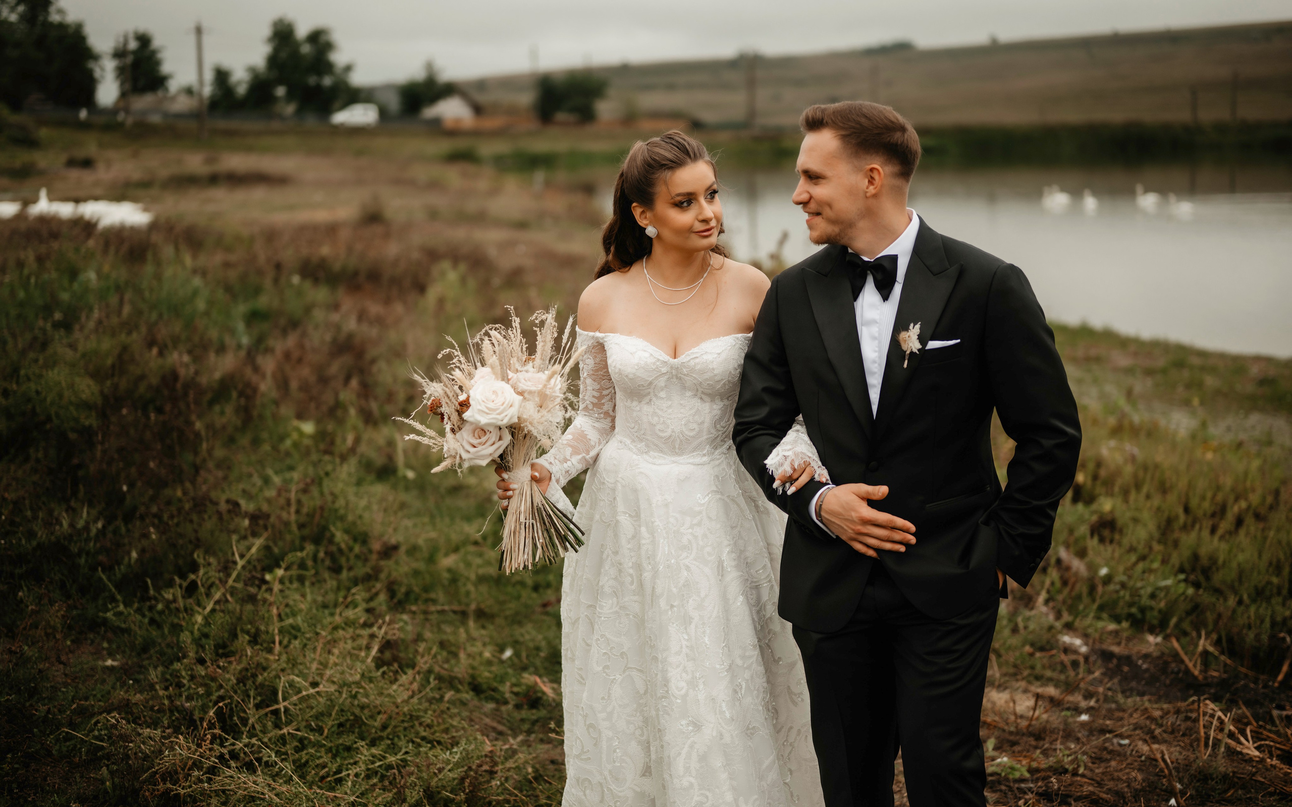 🤎 E l i s a & O v i d i u — Wedding Day Preview. Wedding & Family Photographer