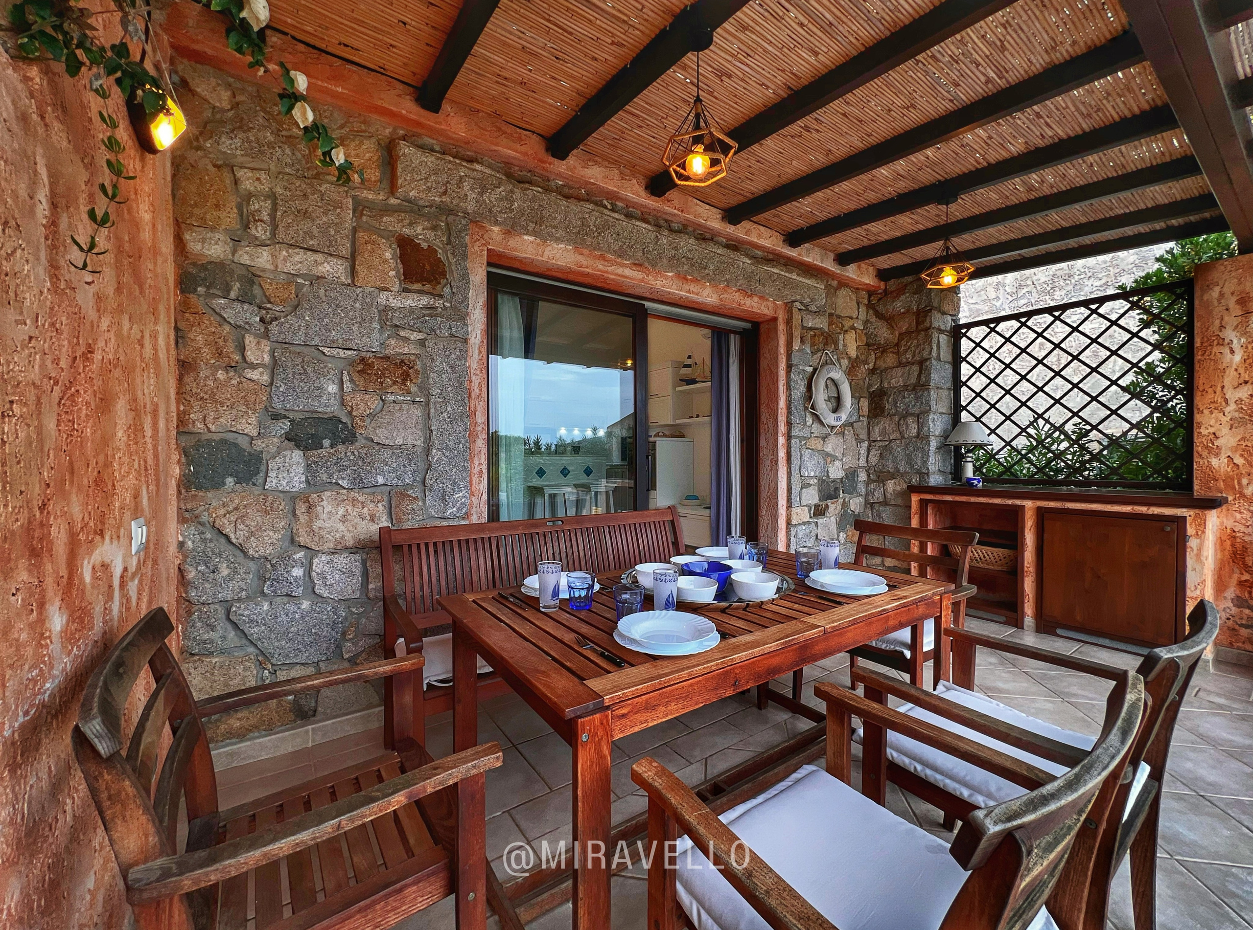 Villino con terrazza rustica. Fotografo d’interni a Cagliari Eugenia Murru