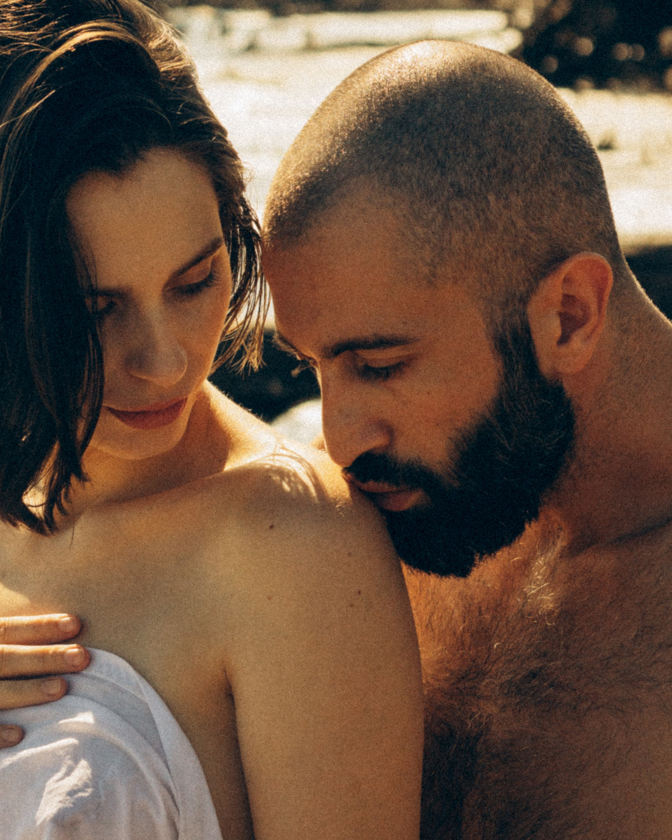 Maternity photoshoot at the beach. Portrait and couples photographer in Florida, Valeriia Honcharova