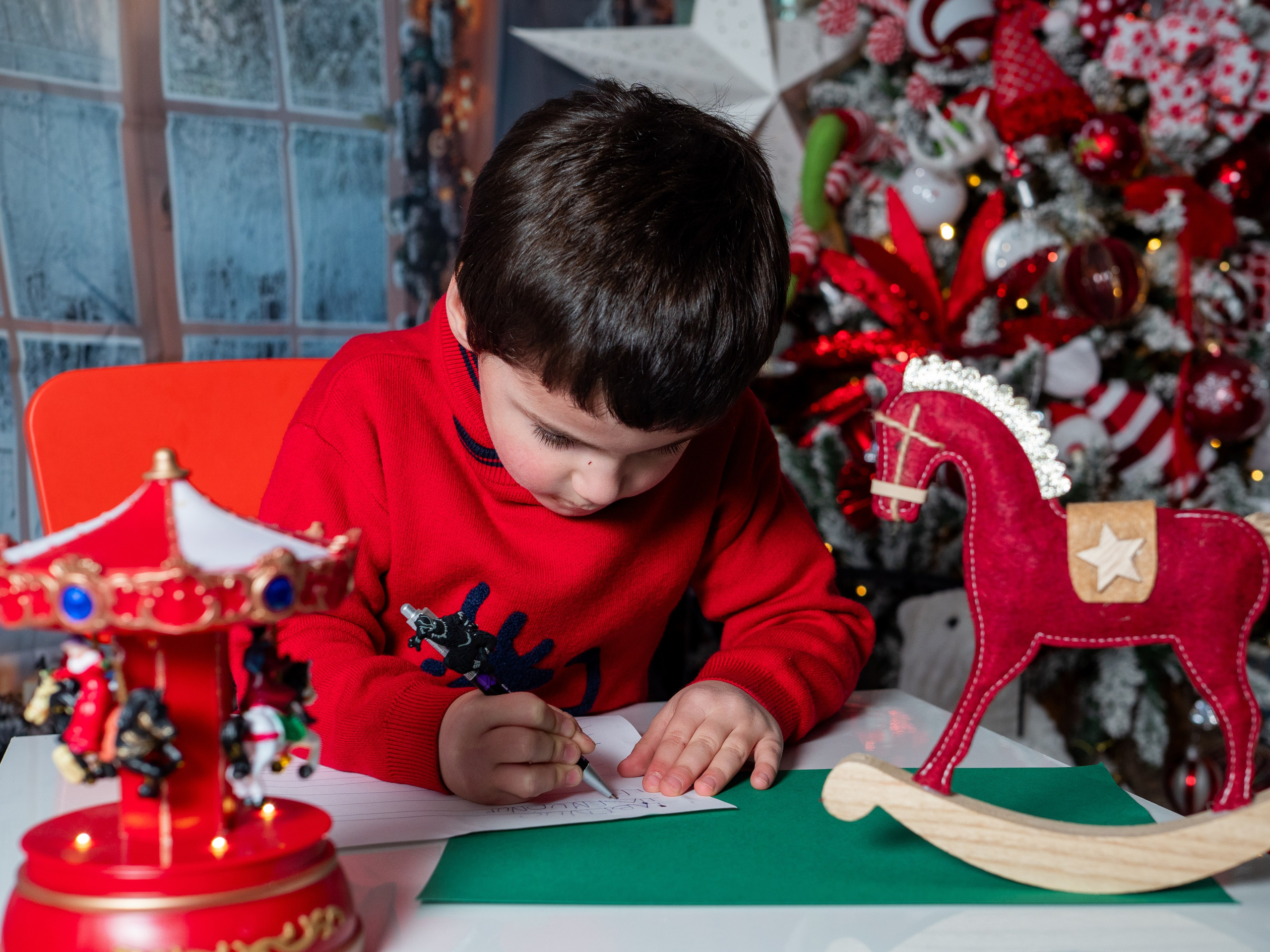 Sesión fotográfica de familia en esta ultima Navidad de 2024. Fotógrafa de Periodismo y Documentación, Teatro, Cine, Shooting para Modelos, Bodas, Bautizos, Comuniones, Familia y Eventos