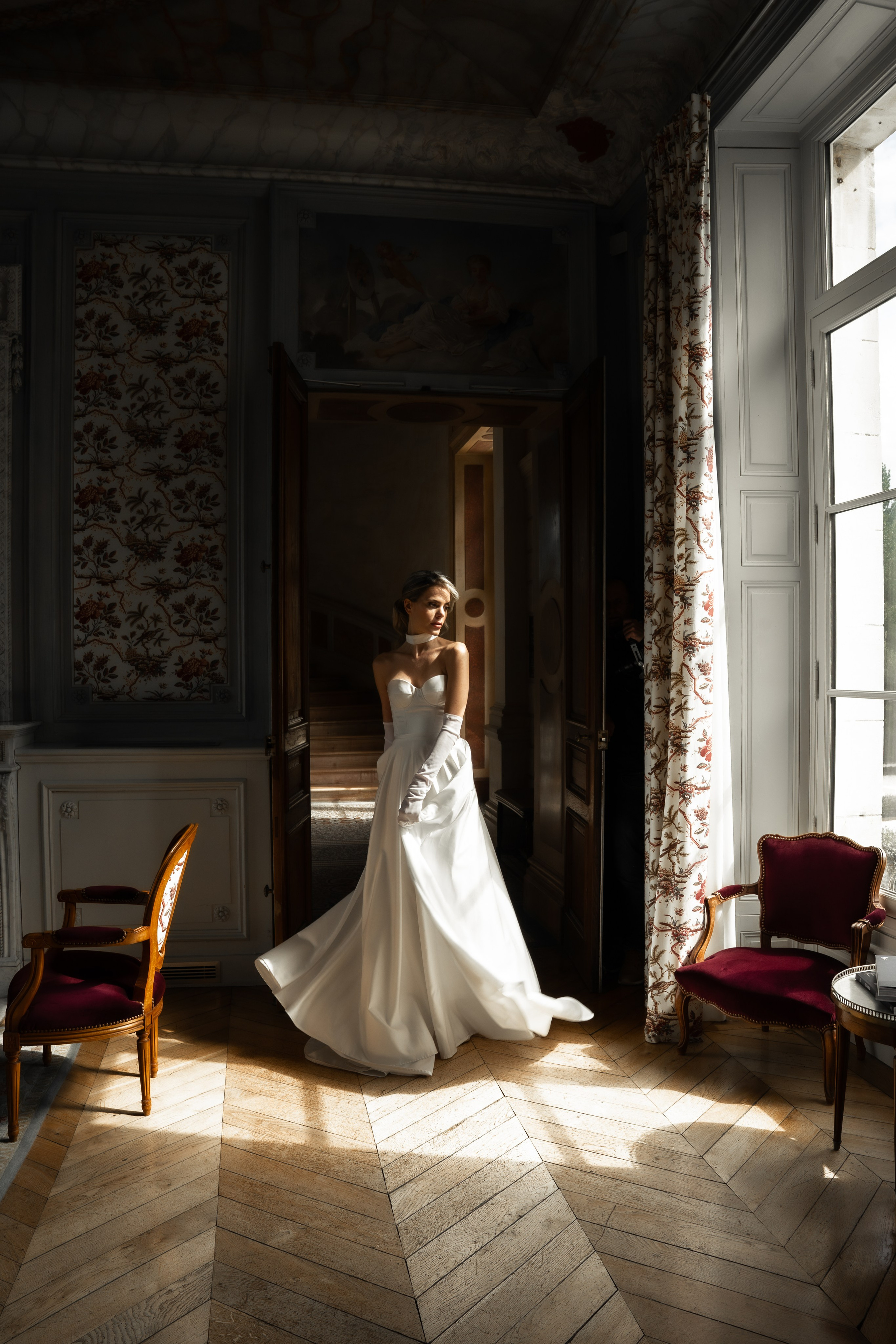 Chateau elopement inspiration. Wedding photographer in Paris Oksana Shum