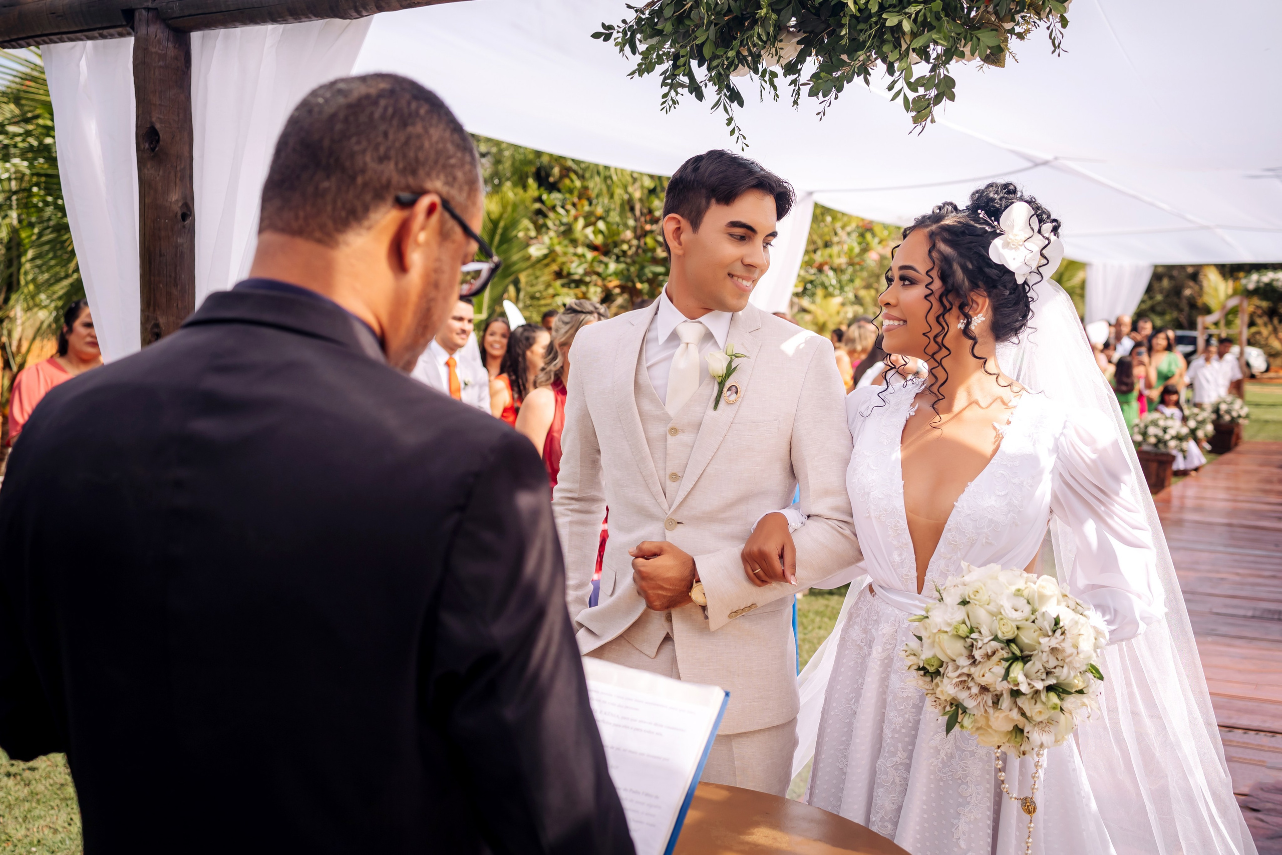 Kênia e Gabriel. Fotografia de casamento e ensaios | Montes Claros/MG