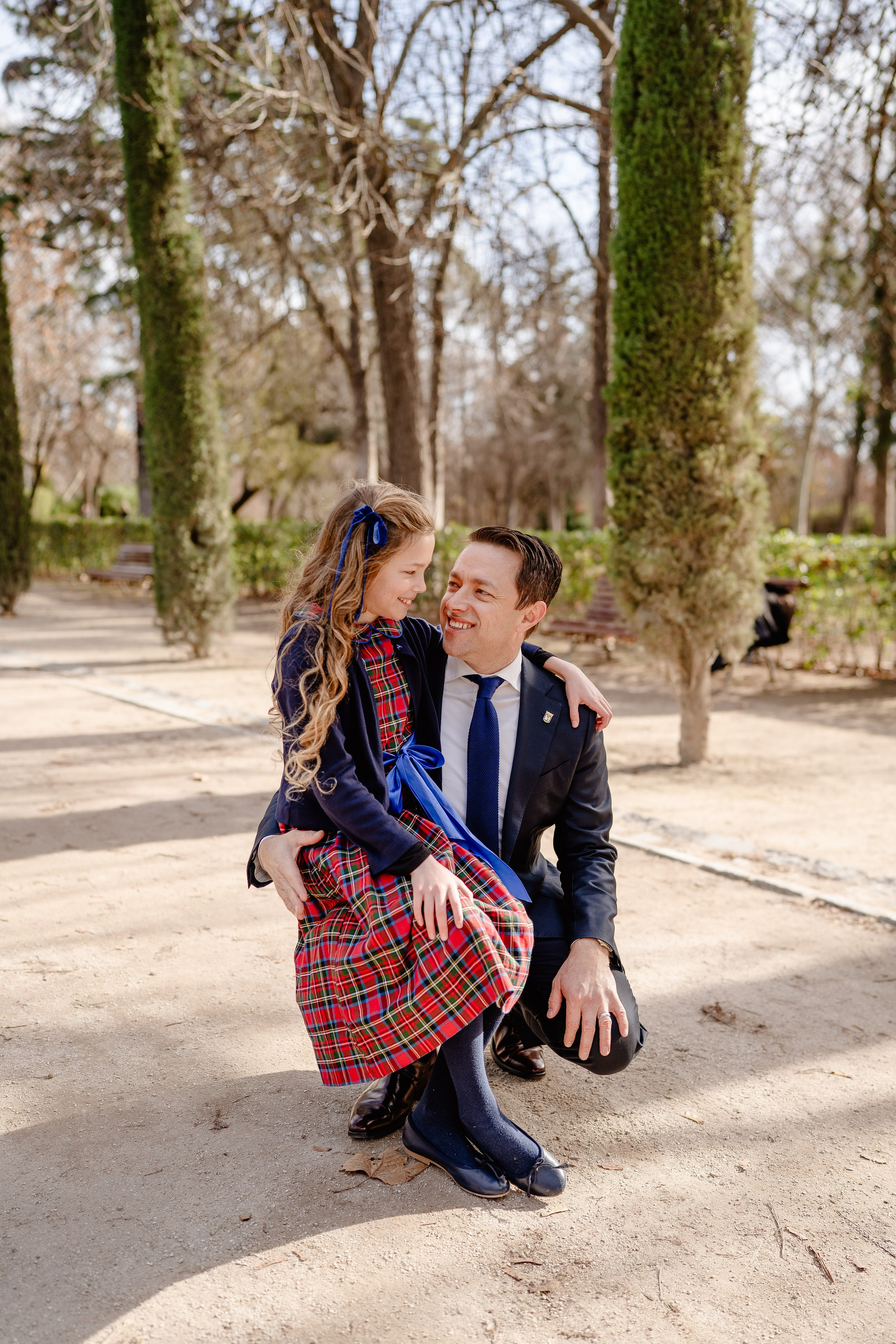 Family photoshoot in Retiro Park. Madrid Photographer for Proposals, Engagements & Families | Anya Petrova