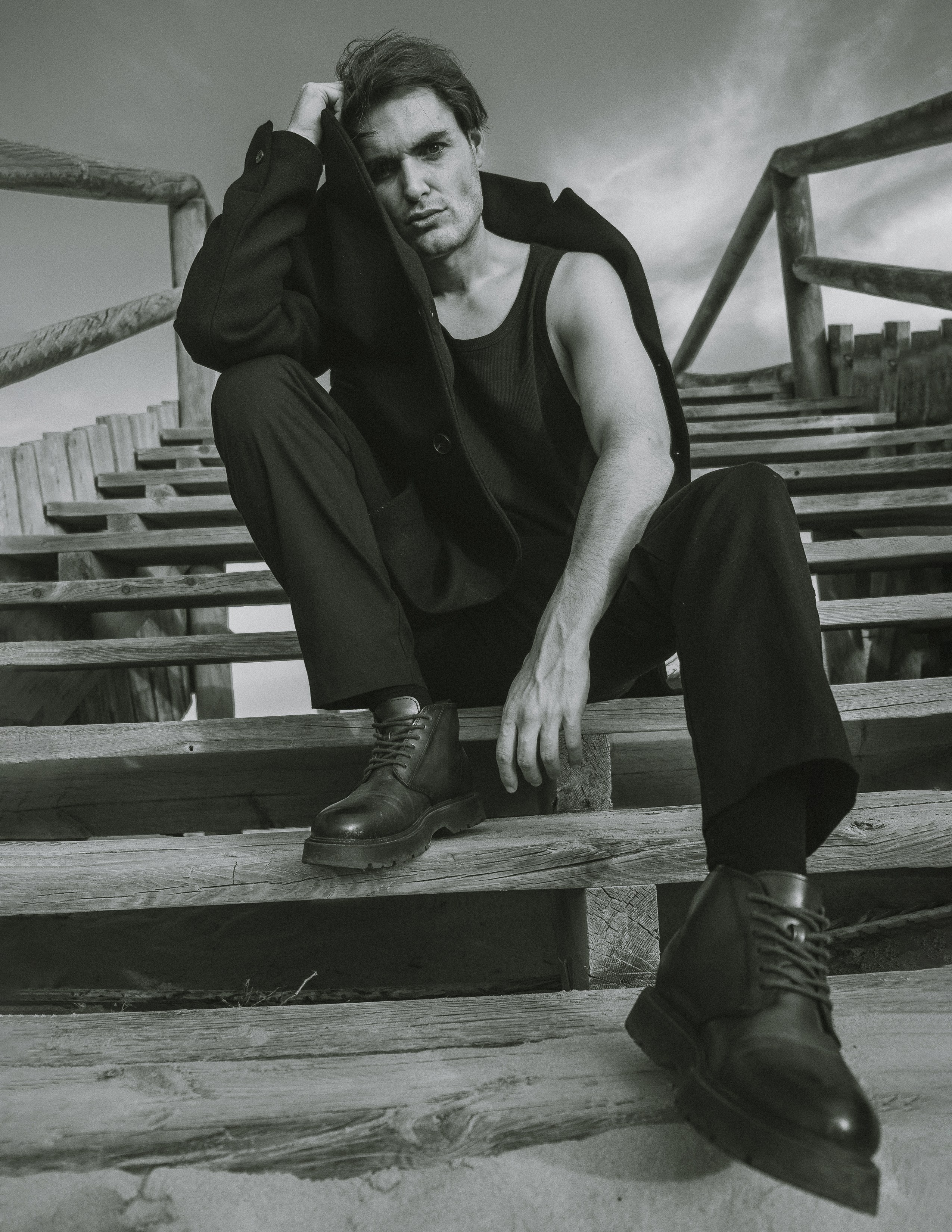 Фотосессия для актера Jaime Medina в дюнах — фотограф Андрей Луковников, Испания (Гуардамар, Аликанте, Торревьеха)