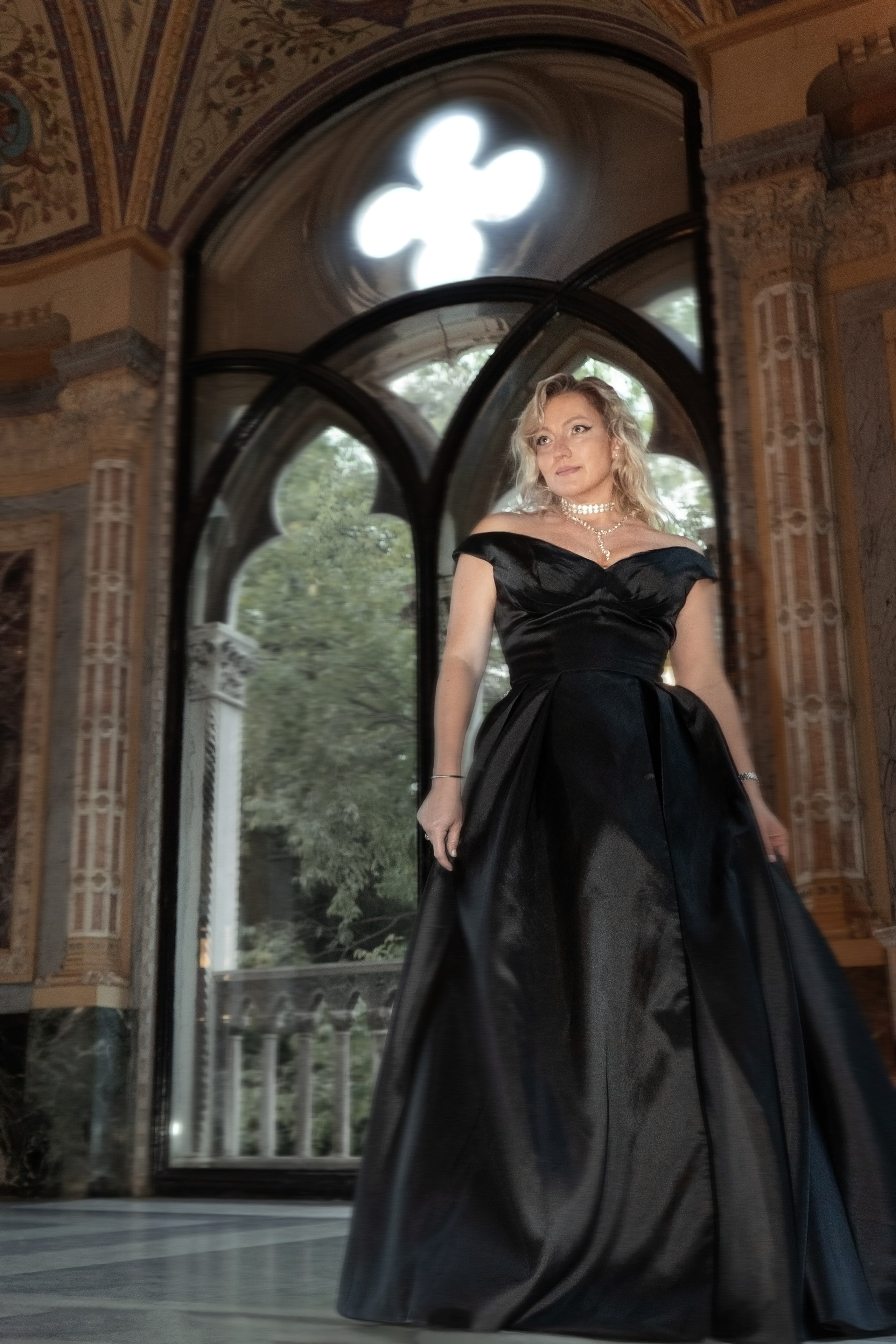  Luxury personal photoshoot in Venice on a private boat with flowing dress.