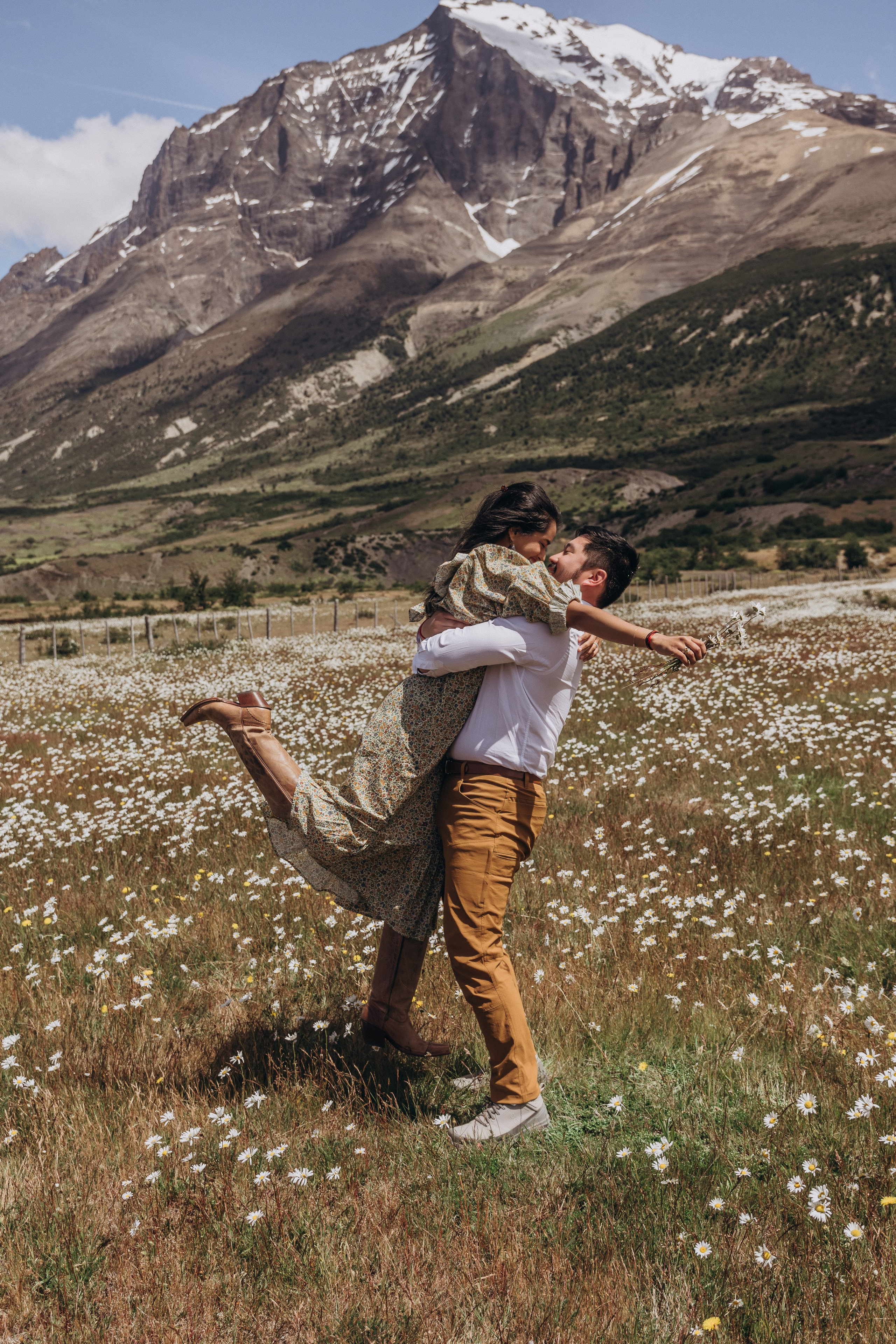 T+C. Elopement in Patagonia. Fotógrafa familiar Santiago y Chile Anna Almazova