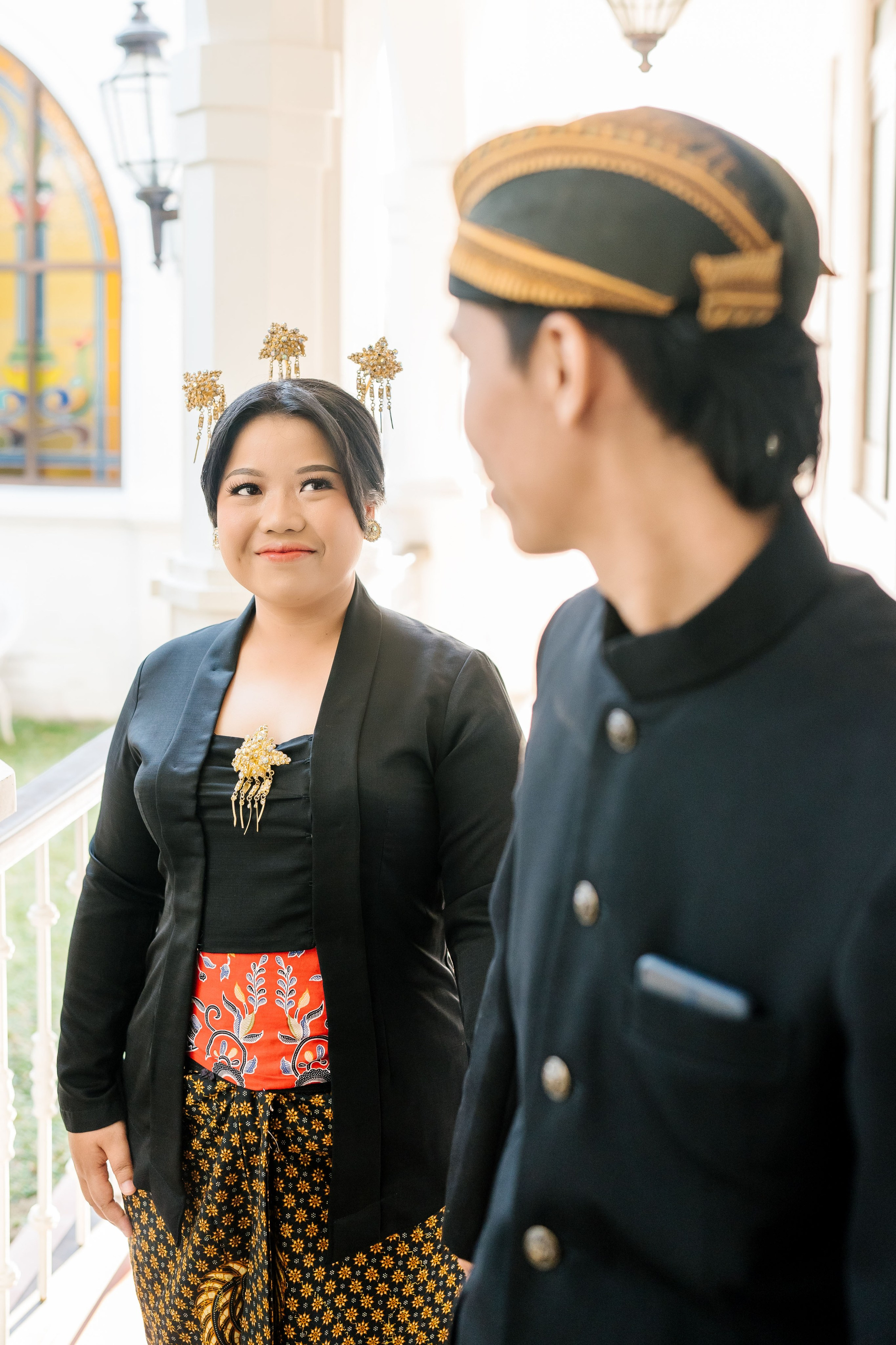 Prewedding Photo Shoot with Javanese style. Female Photographer in Bali