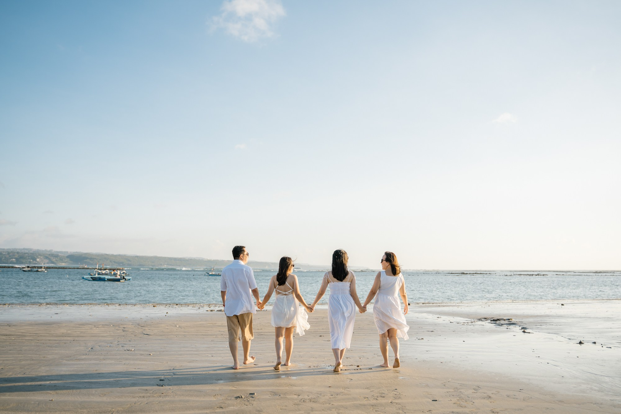 Family Holiday Photoshoot. Female Photographer in Bali