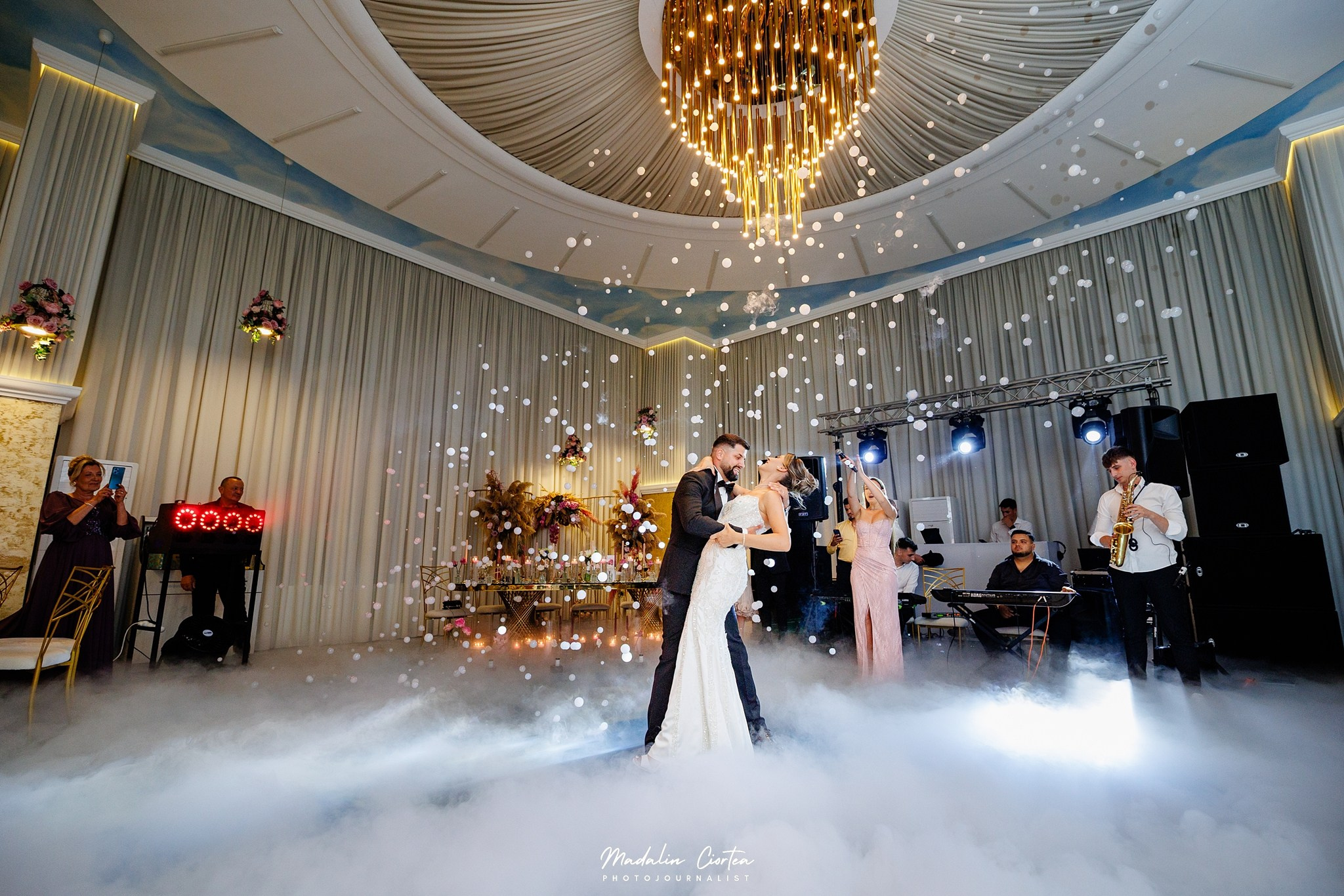 Delia & Andrei | Nuntă la Cosmopolitan Events | Alba Iulia. Mădălin Ciortea - fotograf de nuntă și de familie | Dream Art Events