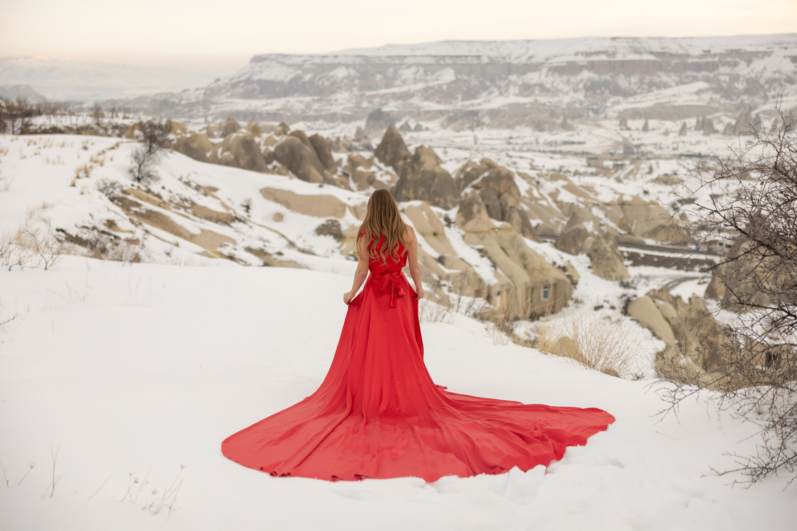 Dina. Julia Ganch I Fashion Wedding Photography I Cappadocia Turkey