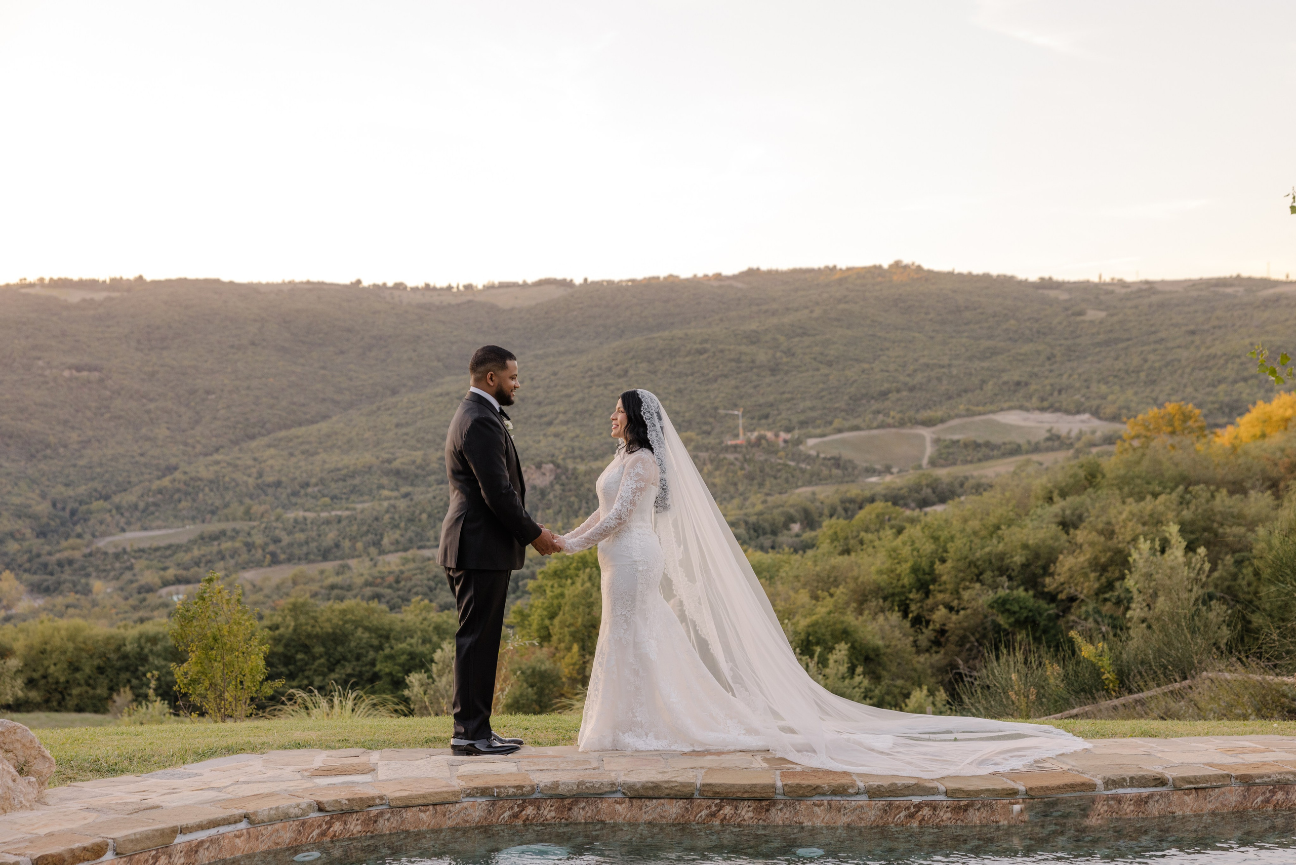 Mitcell&Melanie digital. Wedding photographer Italy