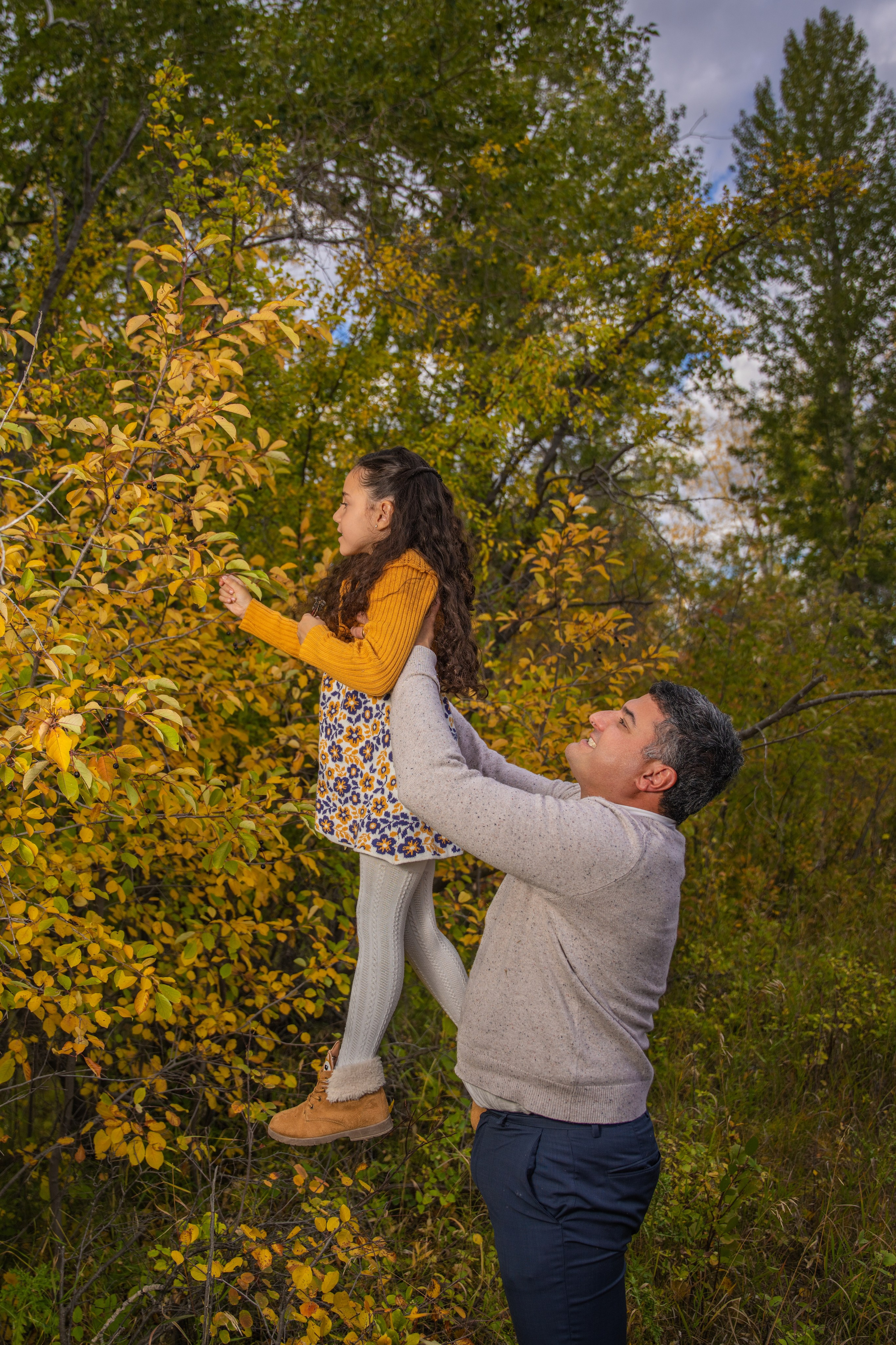 Marcia’s Family. Carlos Lima Photography — Photographer in Calgary