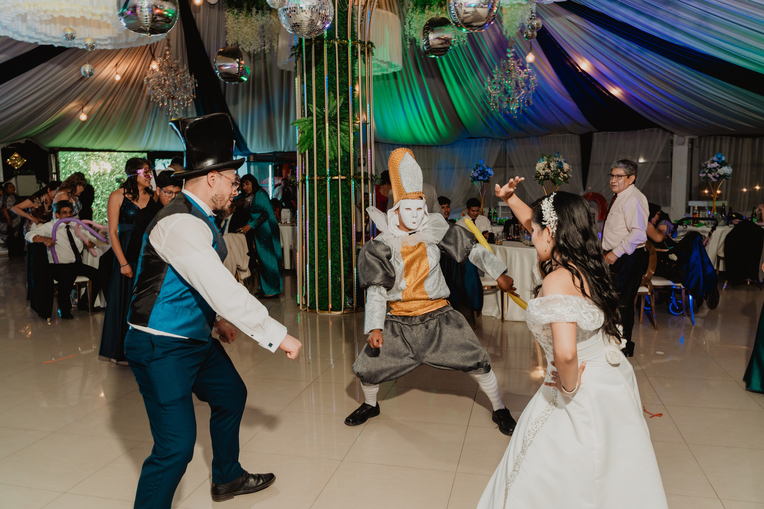 GABRIELA + JORGE | BODA CIVIL RELIGIOSA. Studio KVTA | Fotografía y Video de Bodas en Arequipa