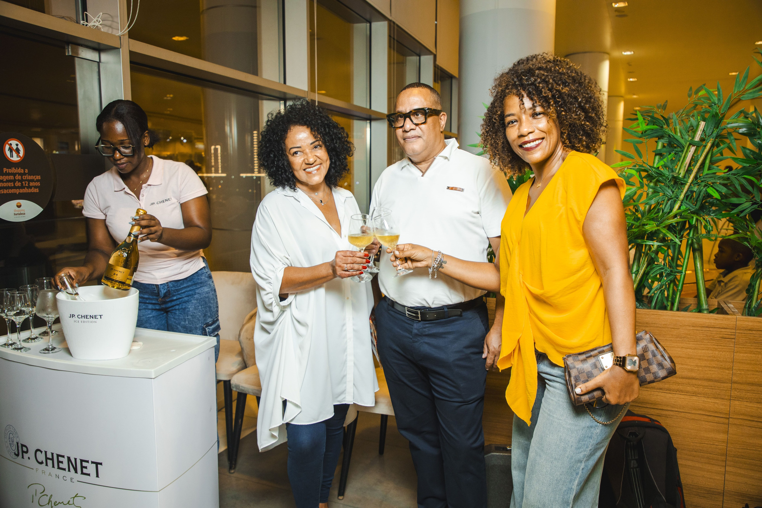 O Tronco — Restaurante e Sky lounge