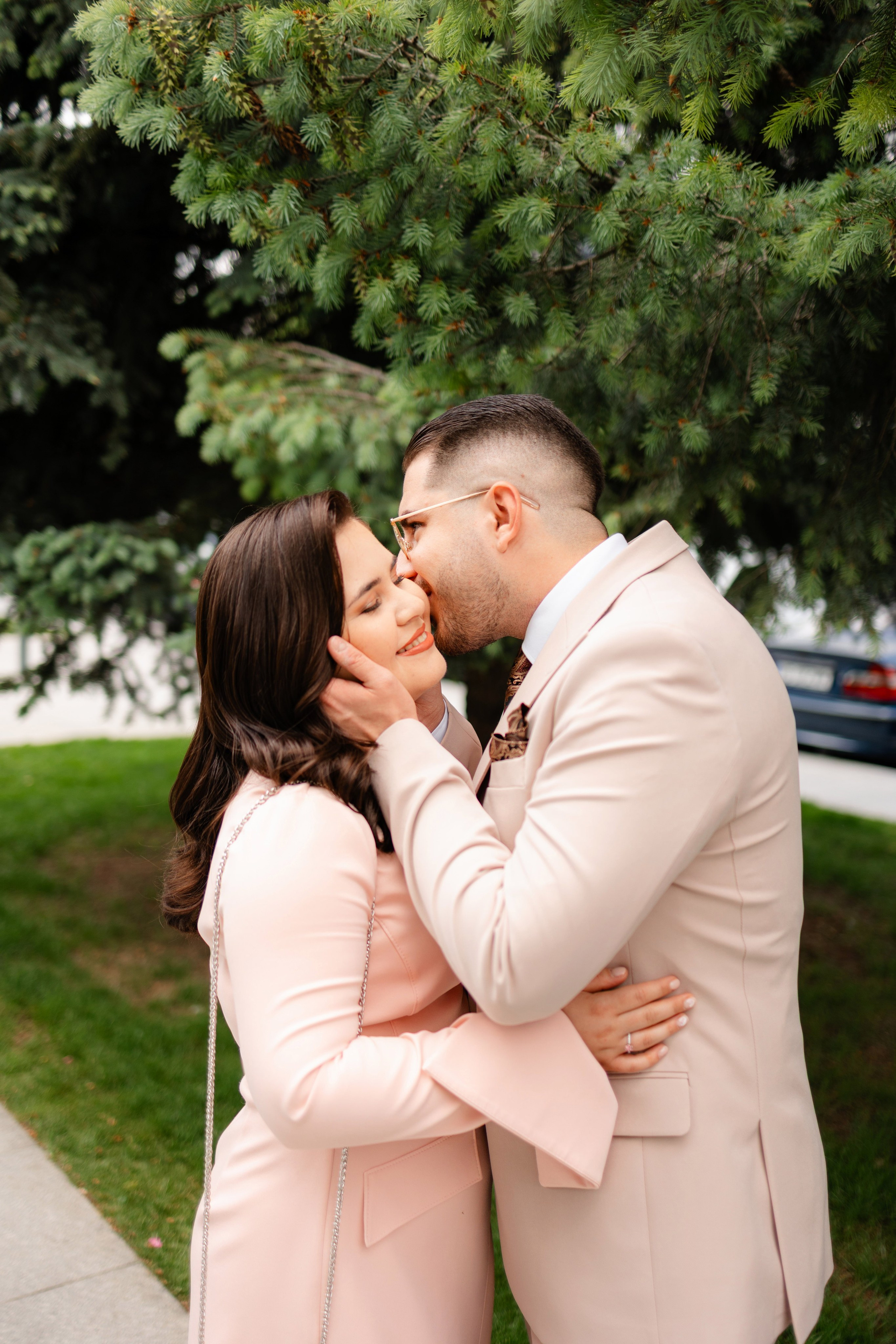 Olivia & Alex. Wedding Photographer, based in Iasi, Romania, but will travel all over the globe to make sure you look amazing in all your wedding photos