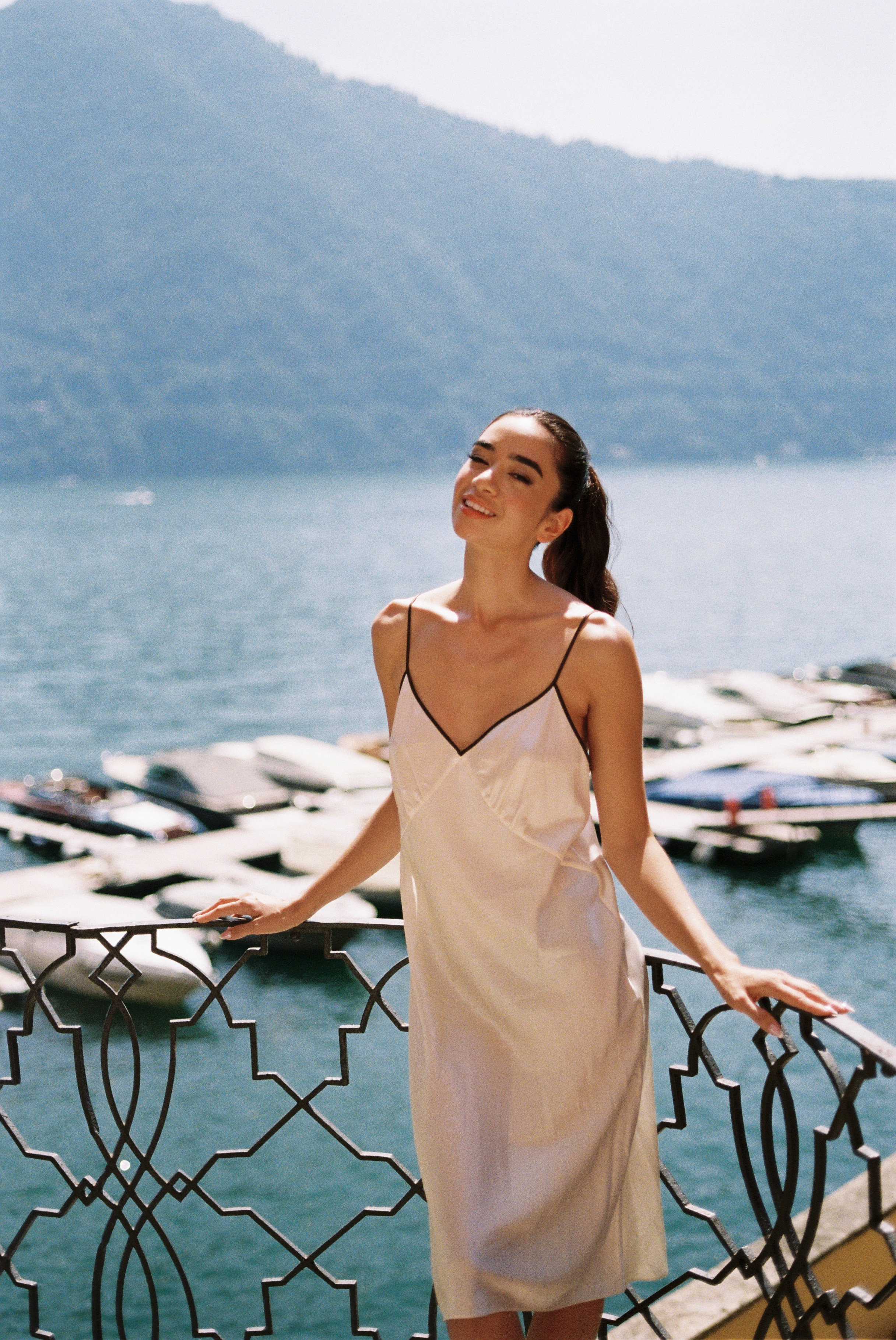Analog film photos of Como Lake Wedding. Wedding photographer Como Lake, Italy