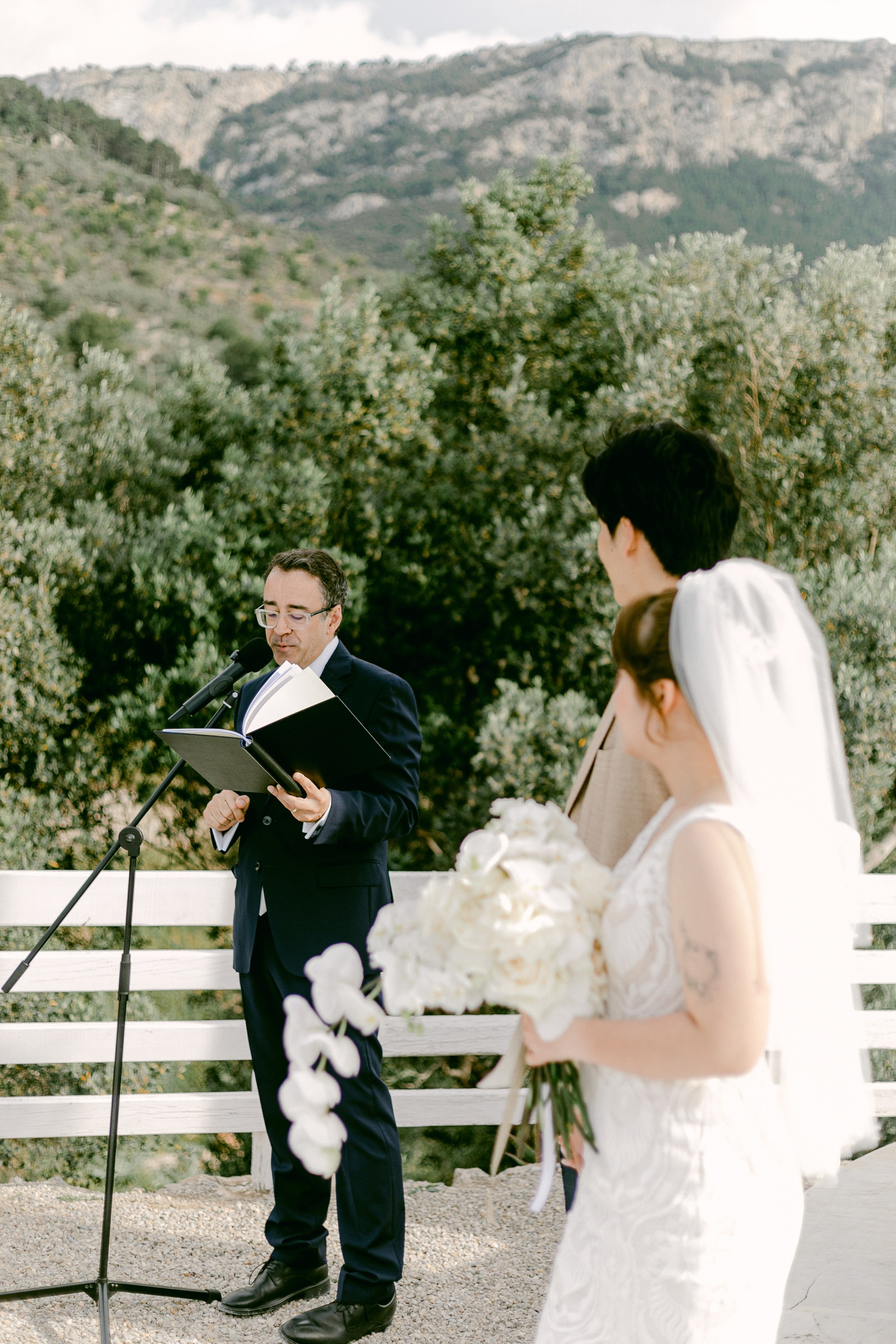 Chenyi & Tiangseng. Wedding Celebrant in Mallorca Iban Collin