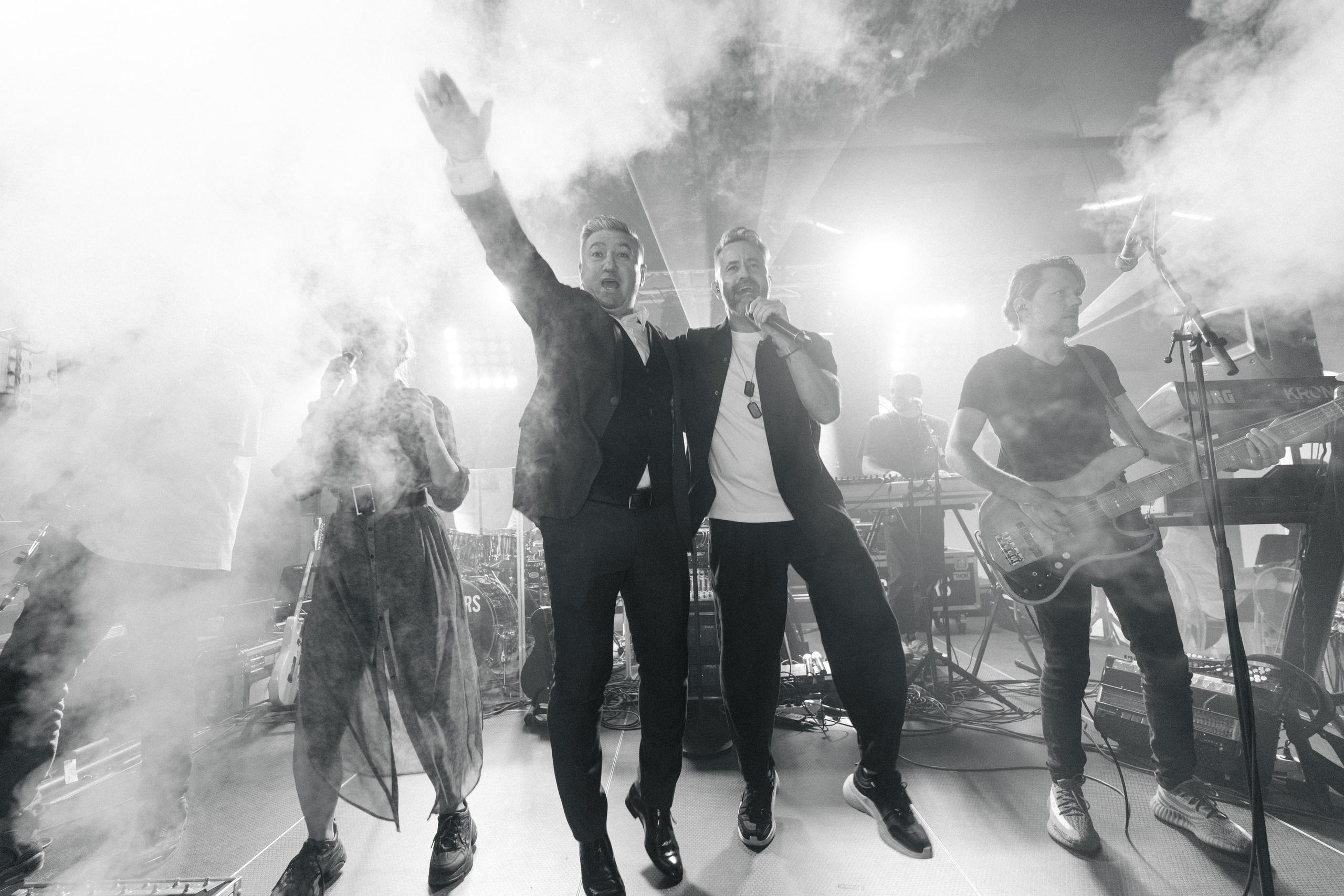 Elly & Andrew. Destination Wedding Photographer Alex Pasarelu