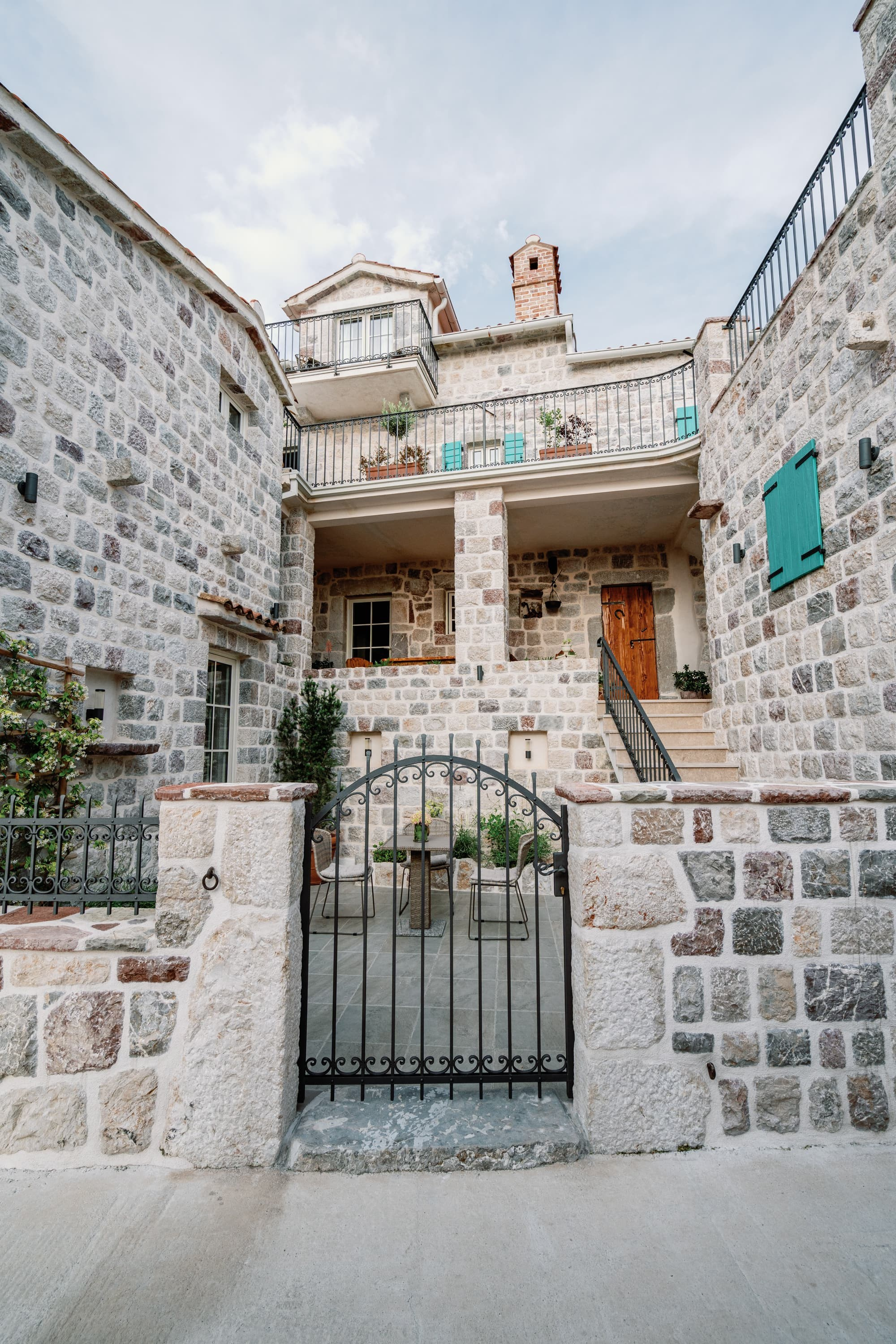 Real Estate Photography. Montenegro. EVAN ARISTOV WEDDING PHOTOGRAPHY — Seattle Wedding Photographer