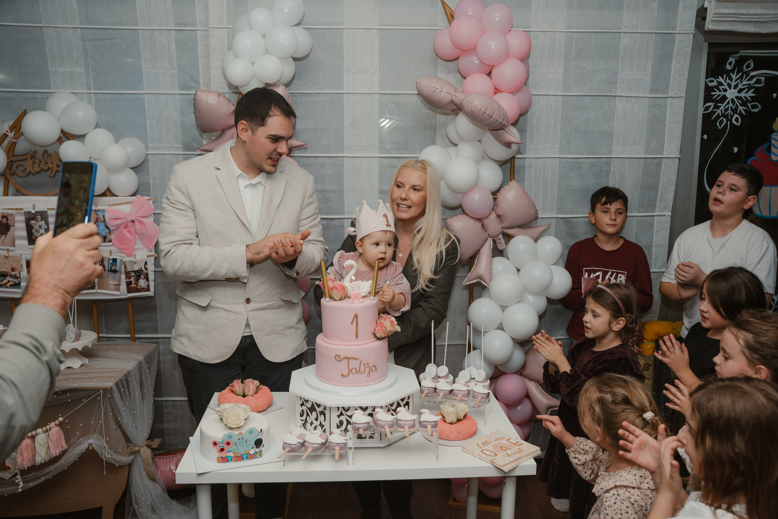 Roðendani. Porodični fotograf