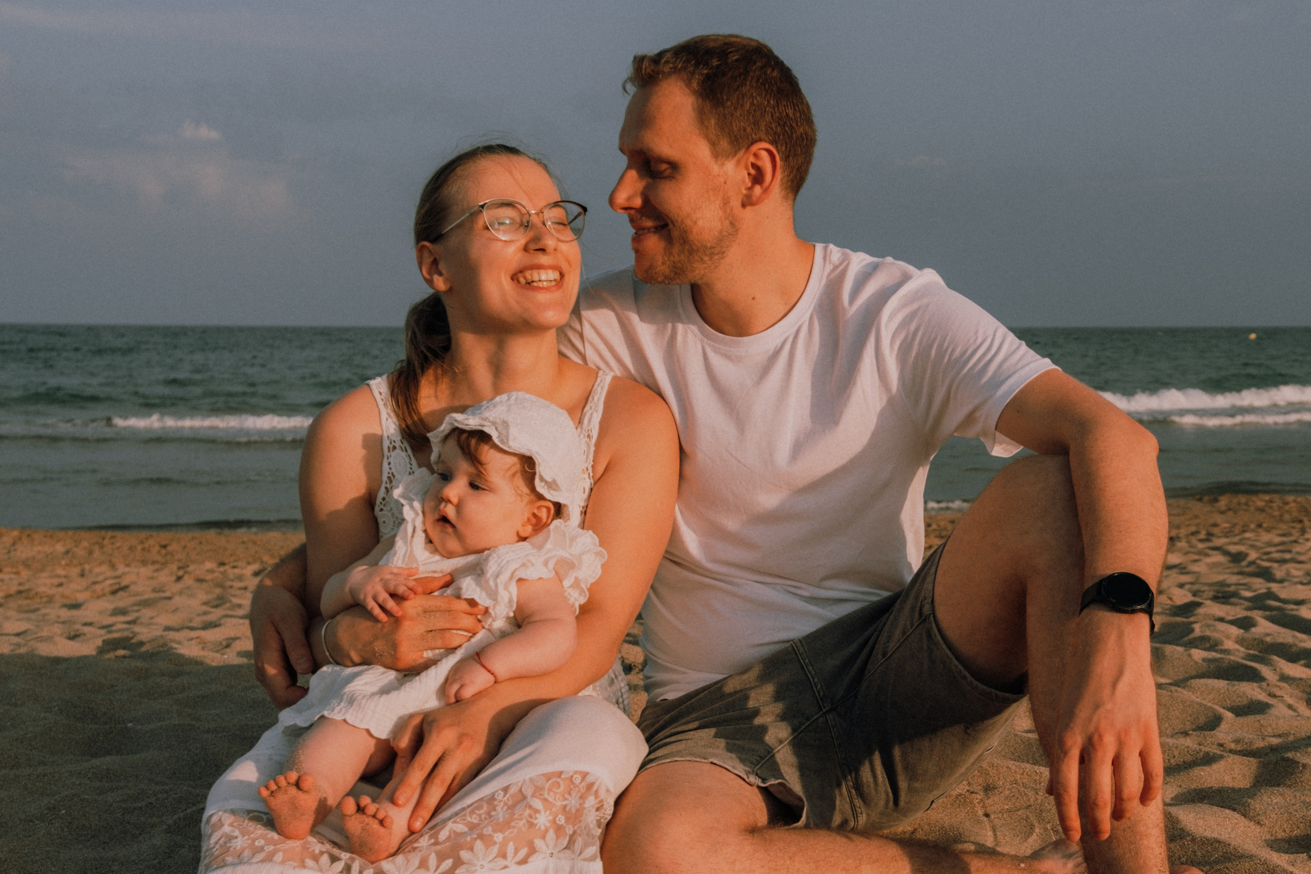 Семейная фотосессия на пляже. Профессиональная фотосъемка в Калафелле — Елена Медведева