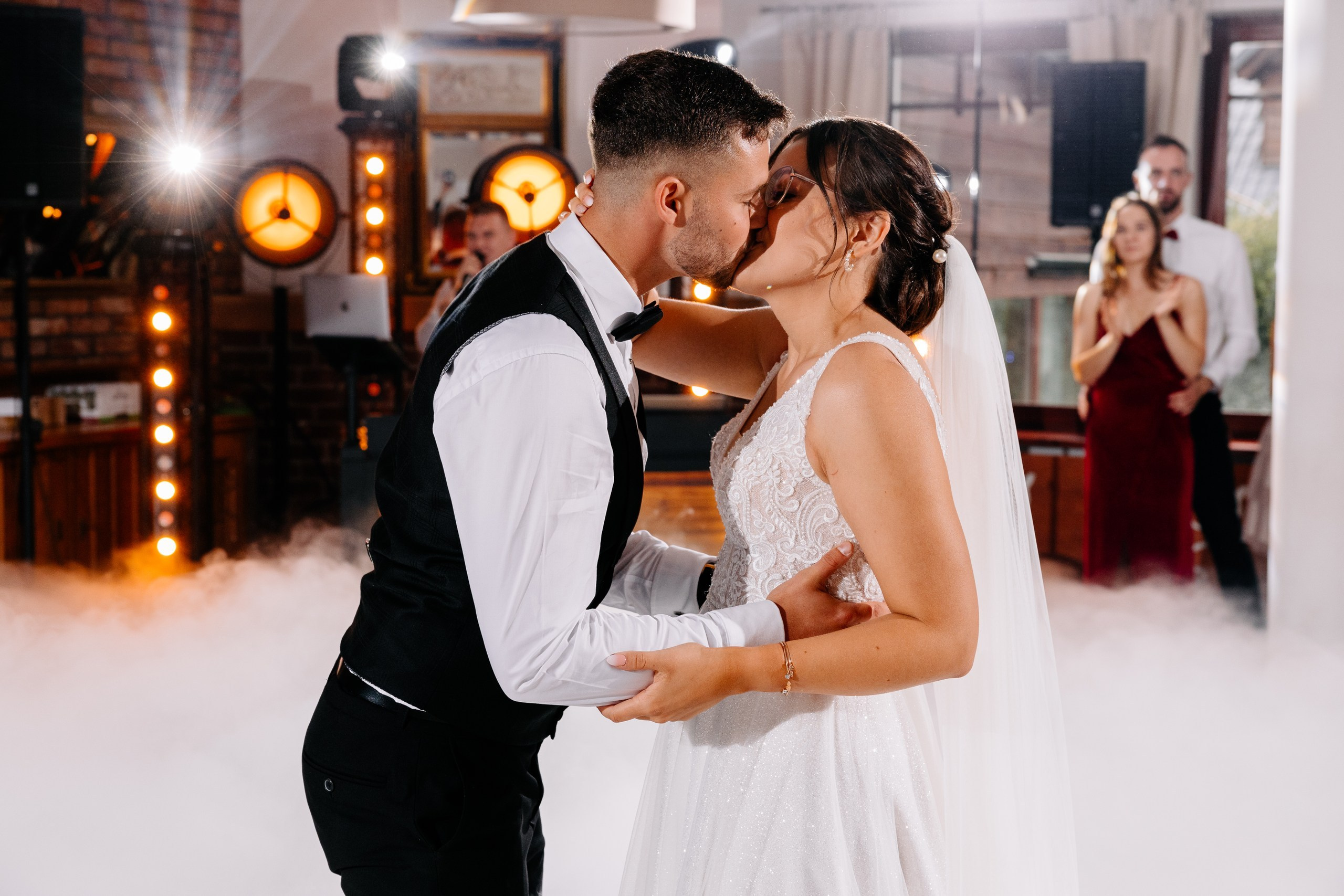 Klaudia ♡ Adrian. Fotograf Ślubny Warszawa - Sesje Biznesowe Rodzinne Eventy