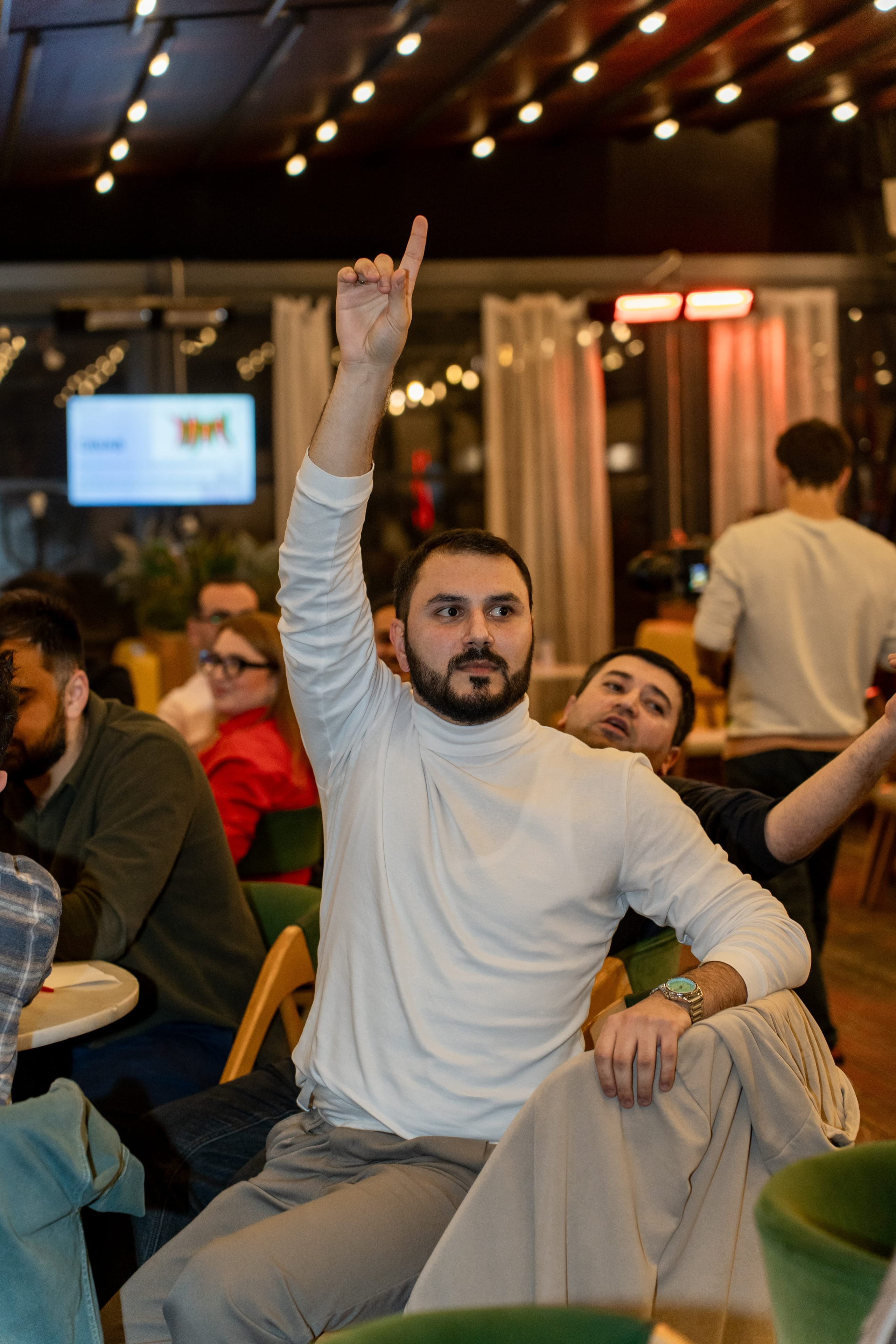 Azəronline şirkətinin əməkdaşlarının “Nə? Harada? Nə zaman?” oyunu. Fotoqraf Vəli Məmmədov