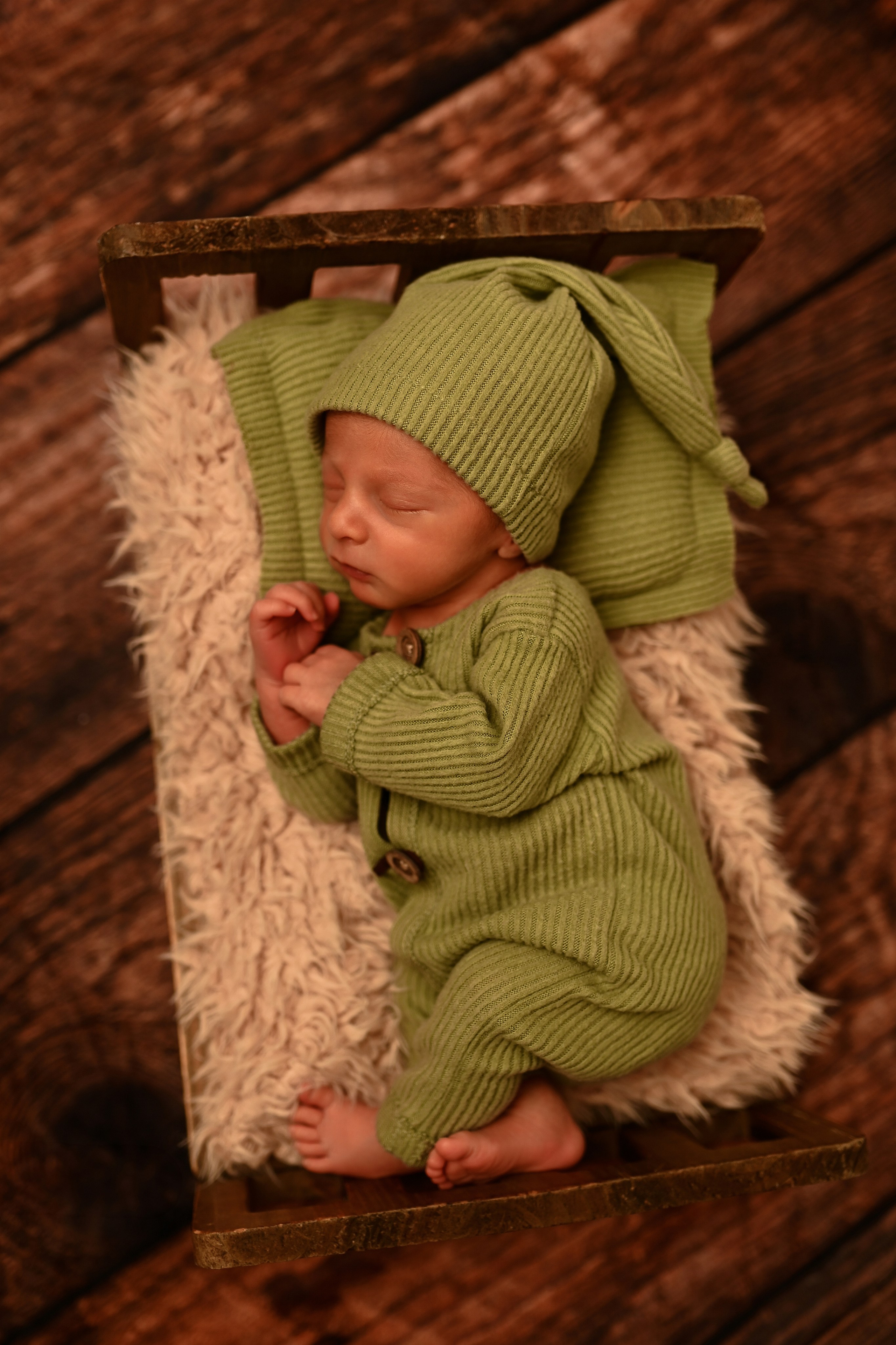 Επαγγελματική φωτογράφιση νεογέννητου στη Ρόδο. Φωτογράφος νεογέννητων στη Ρόδο. Φωτογράφιση εγκυμοσύνης