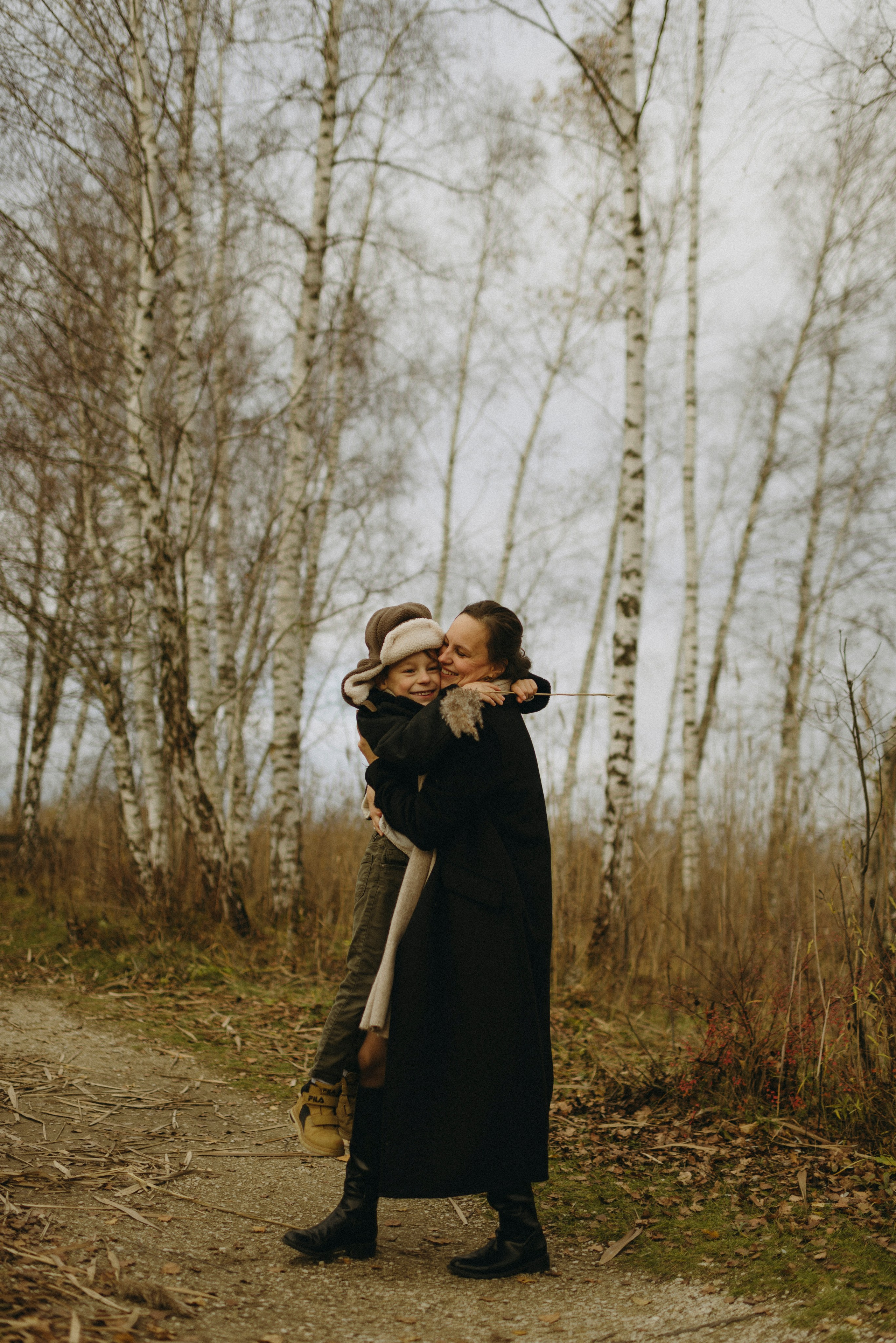 Nastya and Darian. Polina Sobol — family & documentary photographer in Bern. Outdoor & urban photo sessions for families, kids and couples