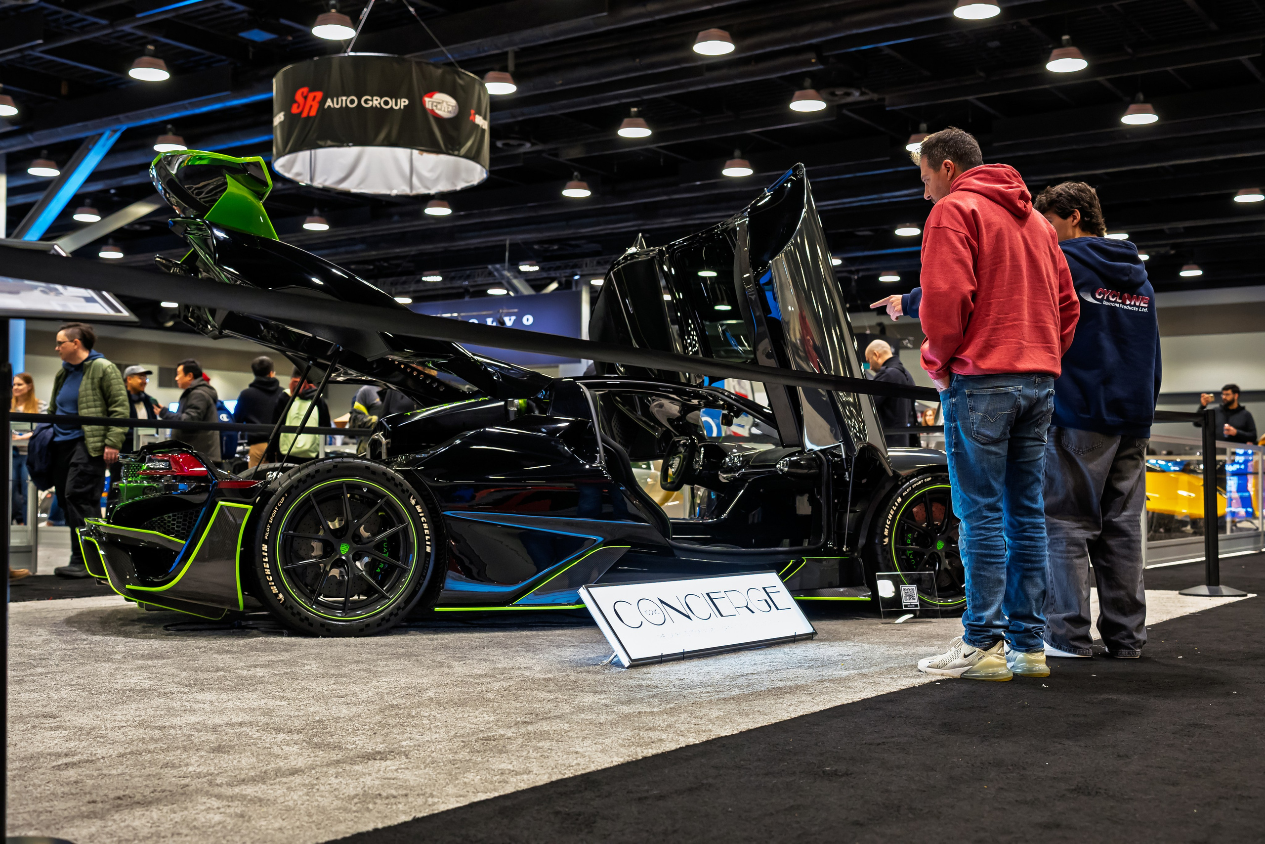 Auto & Moto. Roaming Reflections of Motorcycle Life