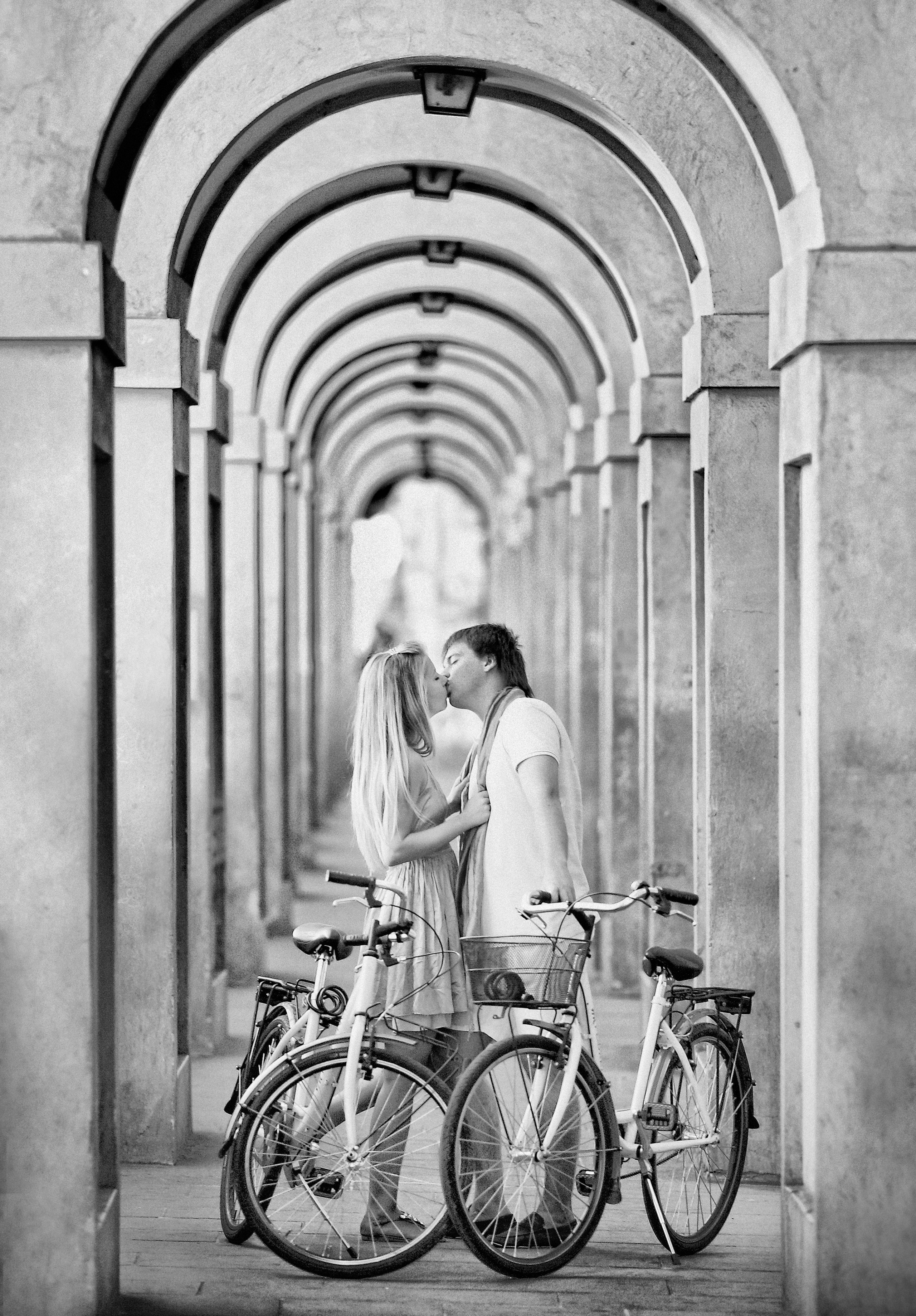 Historia de amor. Luxury wedding, portrait, family photographer over Europe